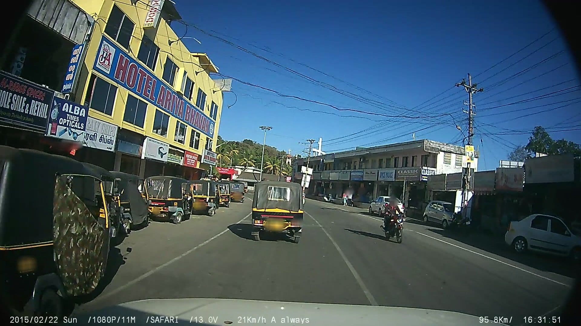 Street view near Vedanta Wake Up, Cumbum — © johnichan (CC BY-SA · Mapillary)