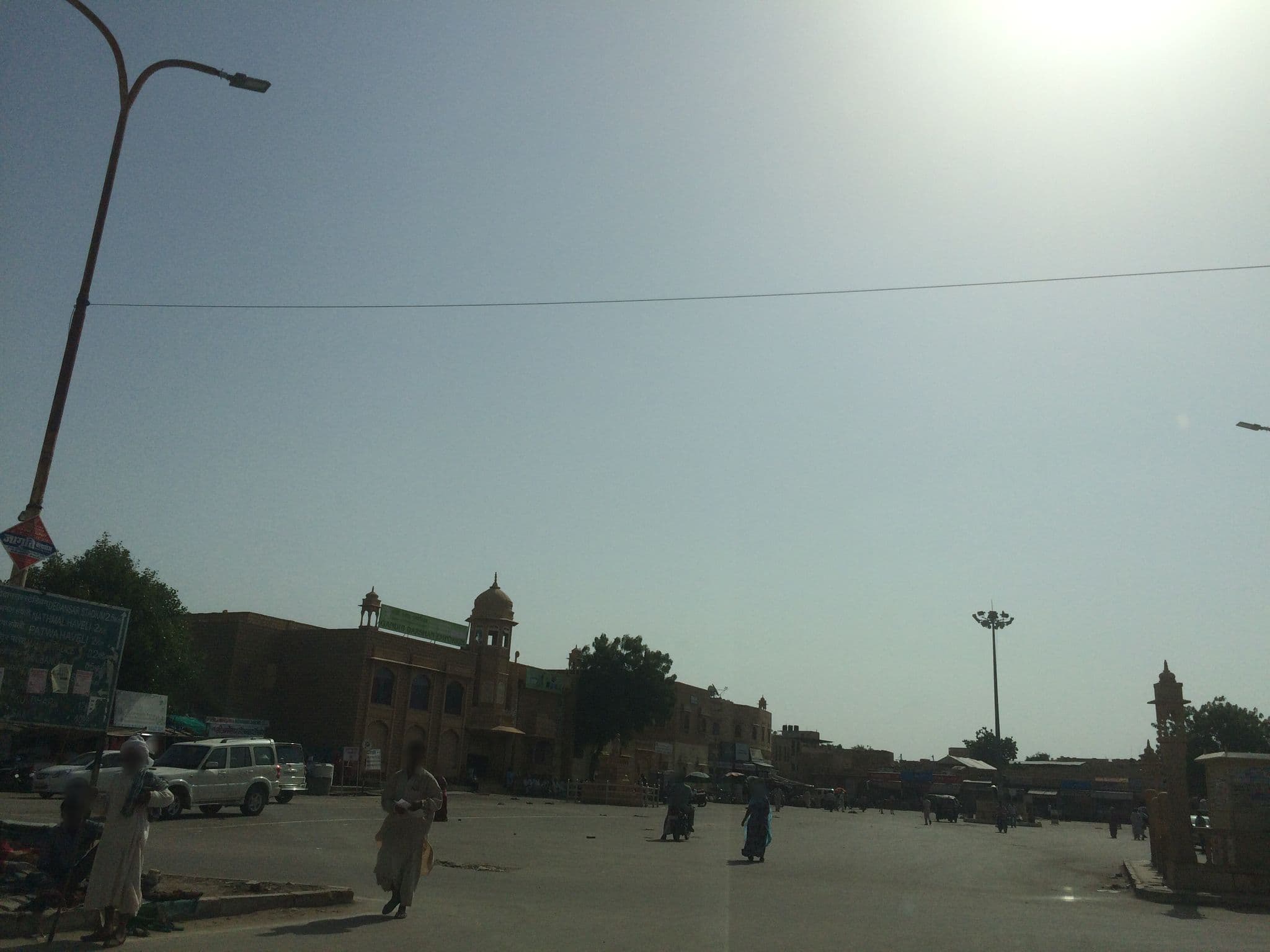 Street view near Khuri Oasis Desert Resort, Jaisalmer — © shravan91 (CC BY-SA · Mapillary)