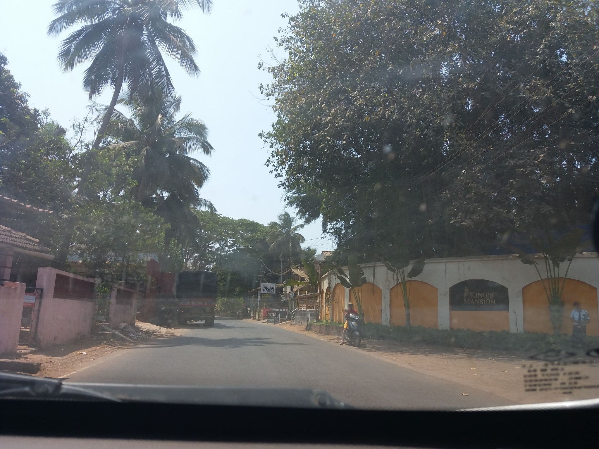 Street view near Titos Beach Retreat, Nerul — © rdlf19051985 (CC BY-SA · Mapillary)