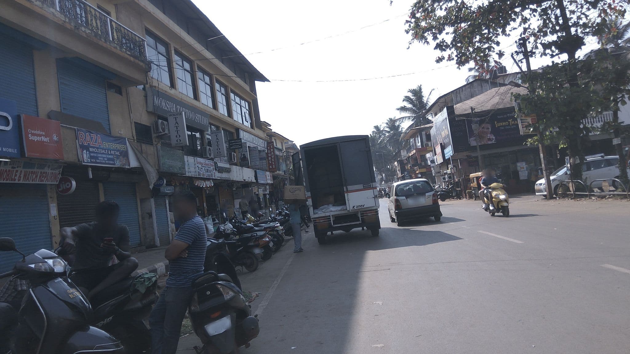 Street view near Plazaa Inn, Calangute — © natarajakaveeti (CC BY-SA · Mapillary)