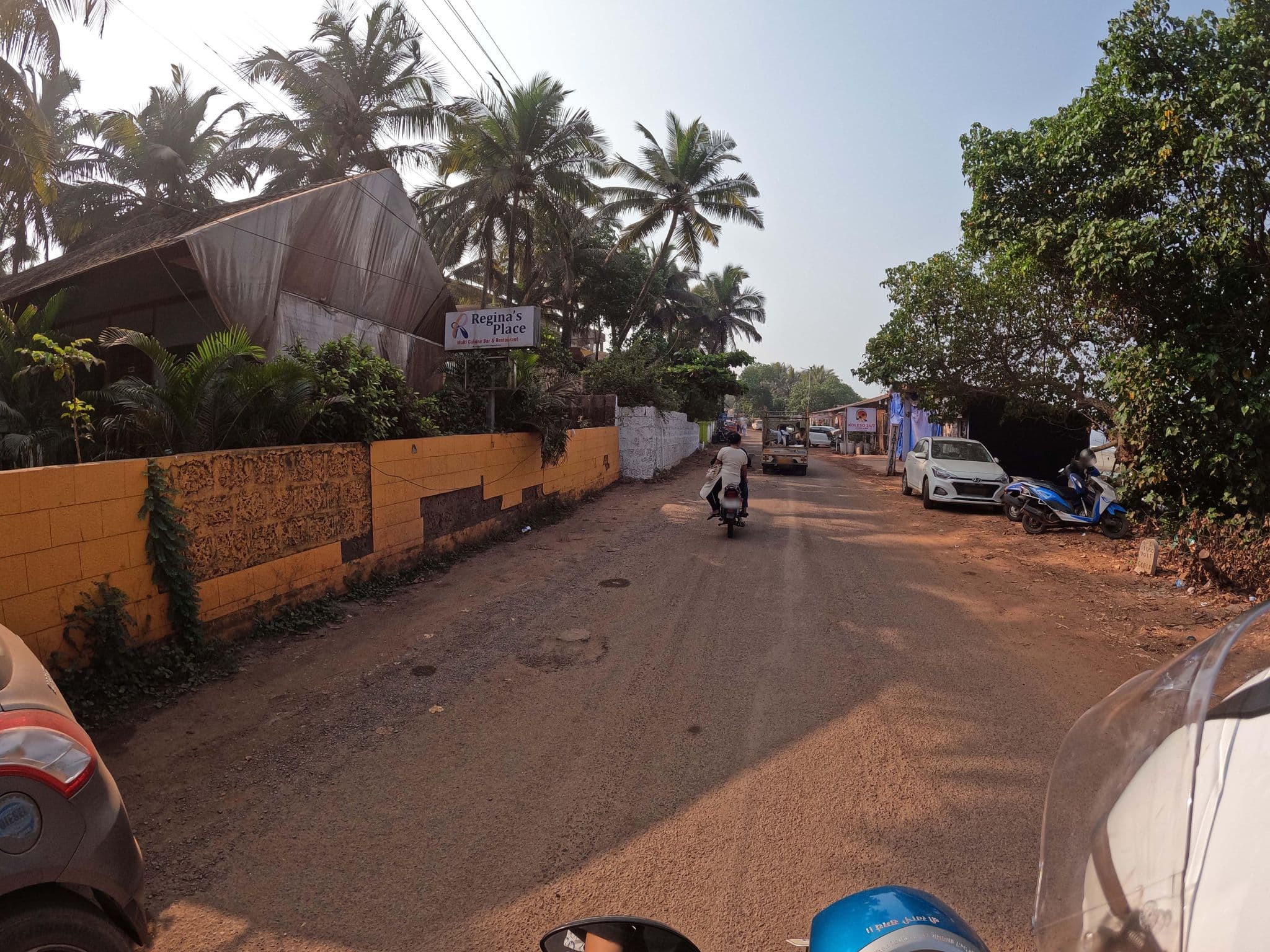 Street view near Amor By The Walk Stayss, Mandrem — © lucomsky (CC BY-SA · Mapillary)