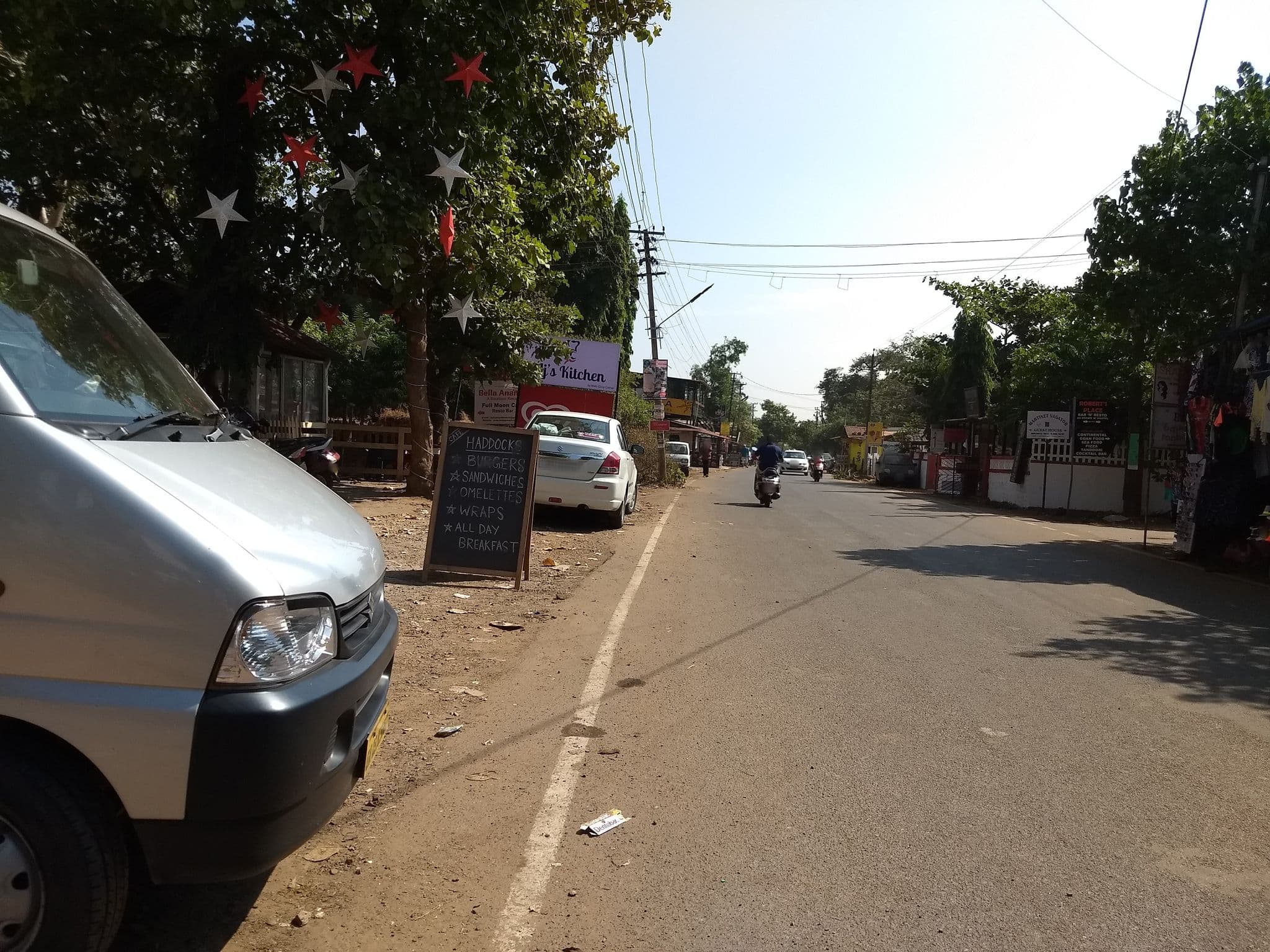 Street view near Goa Genie, Vagator — © photomaps (CC BY-SA · Mapillary)