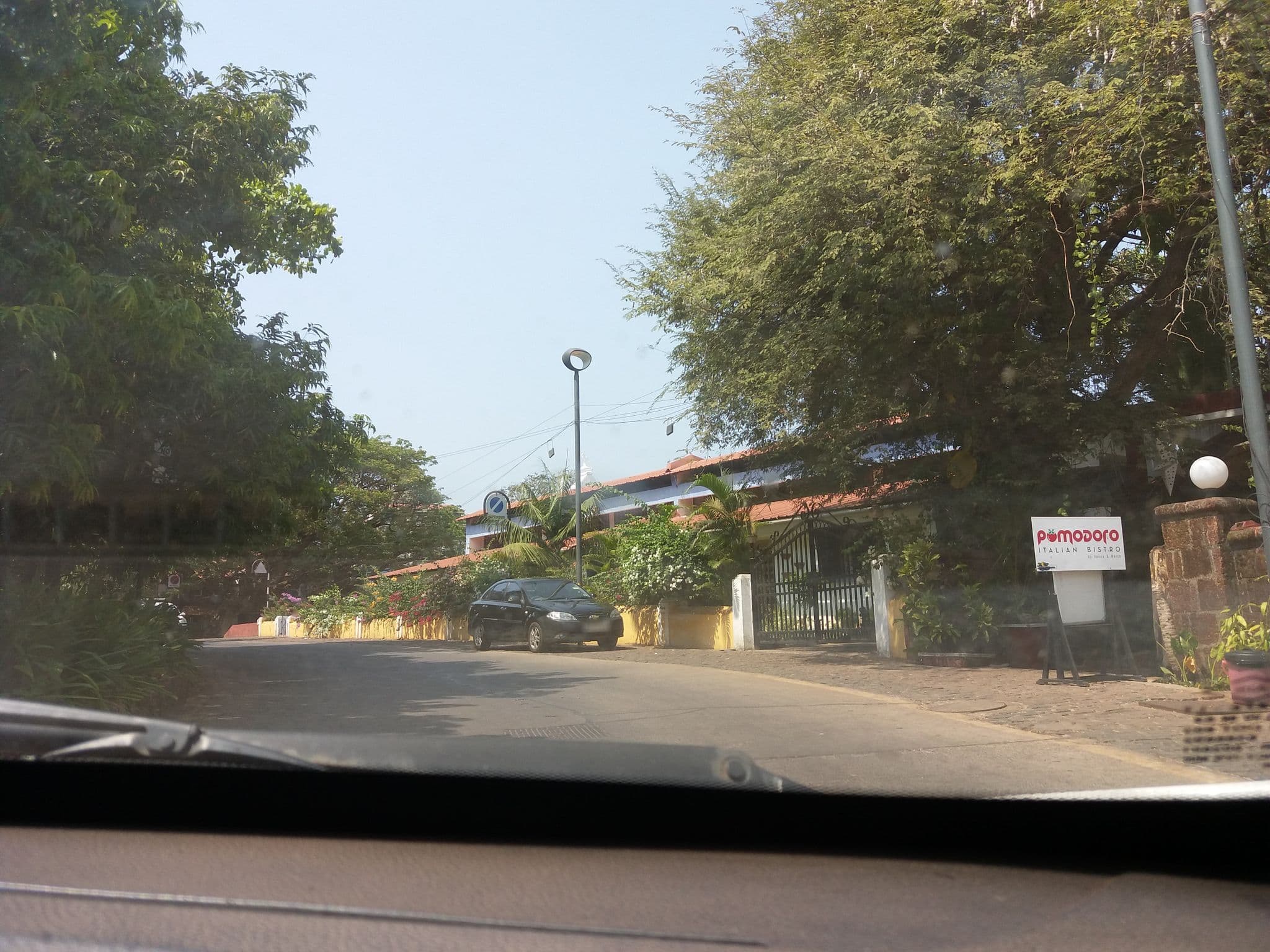 Street view near Casa Tropicana, Taleigao — © rdlf19051985 (CC BY-SA · Mapillary)