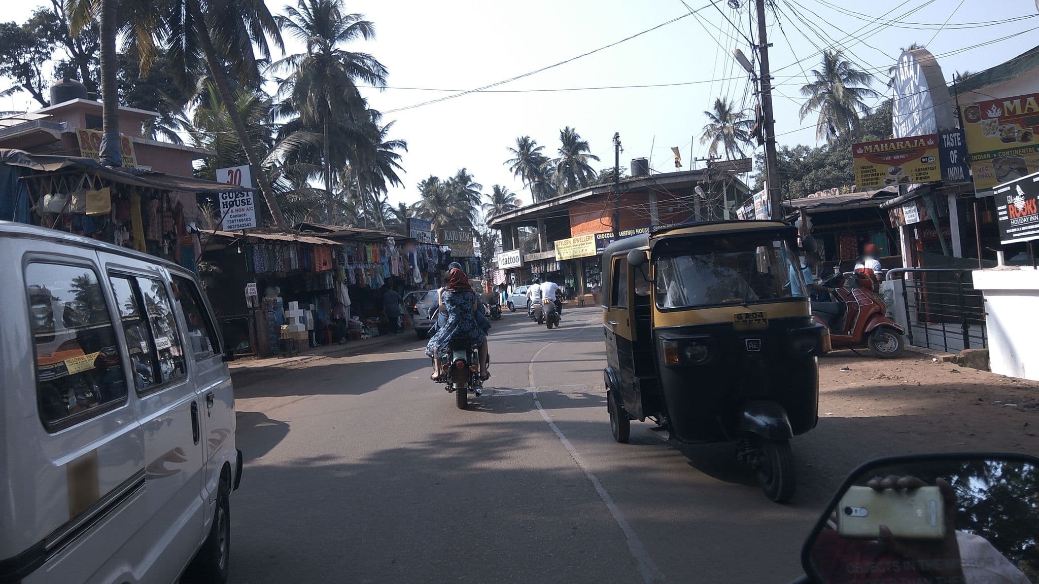 Street view near Villa Fatima Beach Resort, Baga — © natarajakaveeti (CC BY-SA · Mapillary)