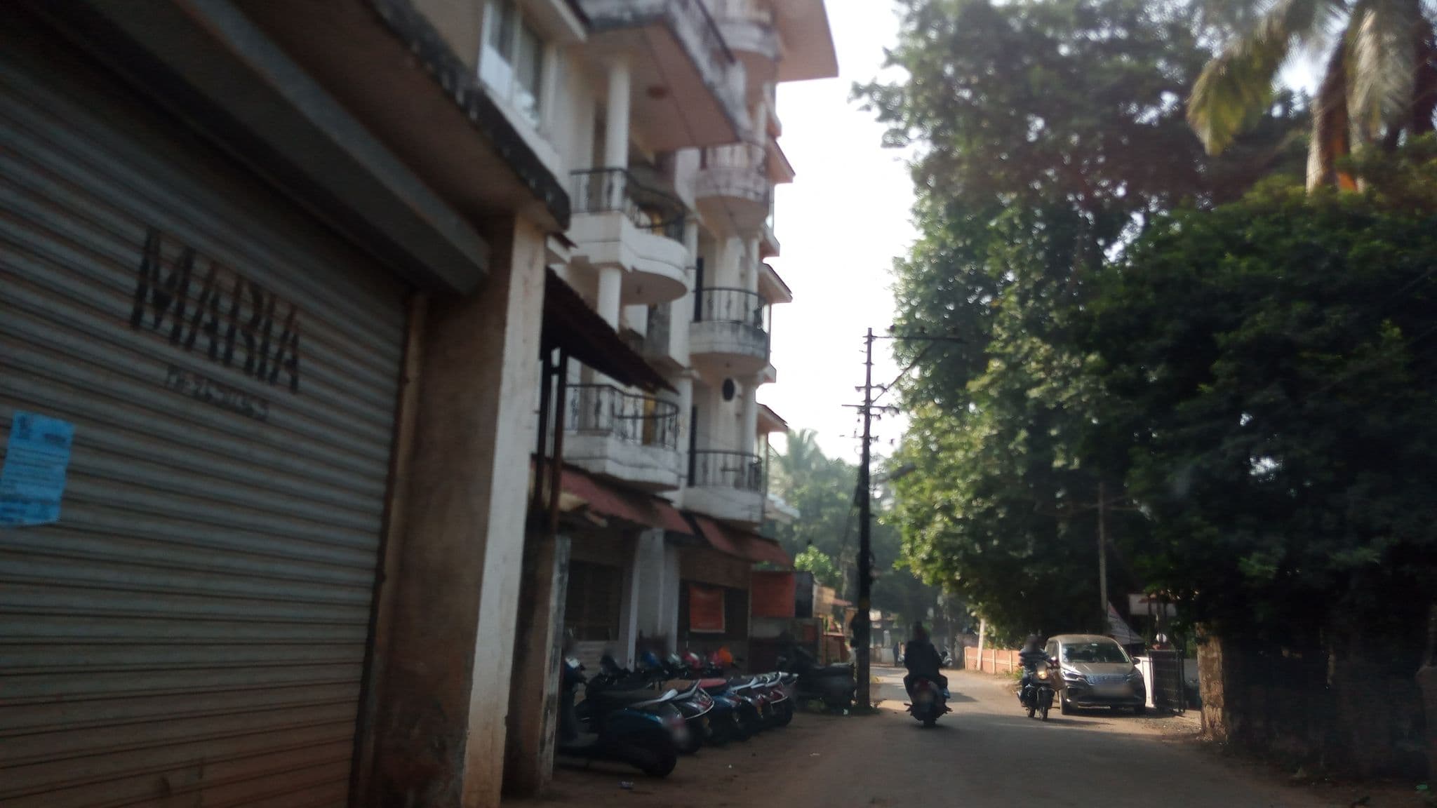 Street view near Orient Royal (Calangute), Calangute — © pradeepbv (CC BY-SA · Mapillary)