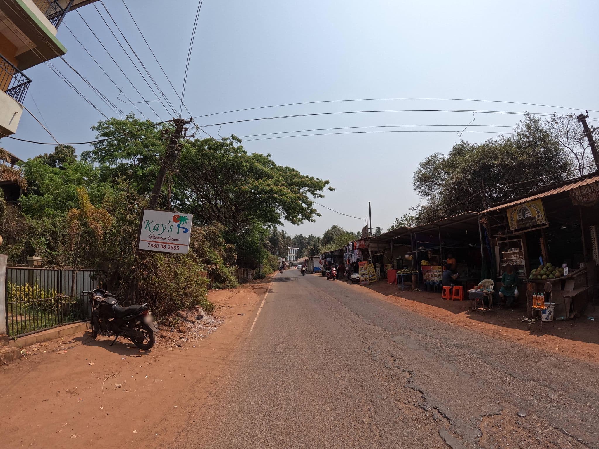 Street view near Kay's Riverview Resort, Baga — © lucomsky (CC BY-SA · Mapillary)