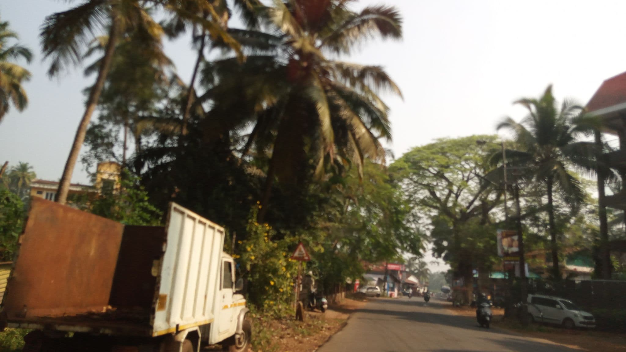 Street view near Exotic Palms Hotel, Calangute — © pradeepbv (CC BY-SA · Mapillary)