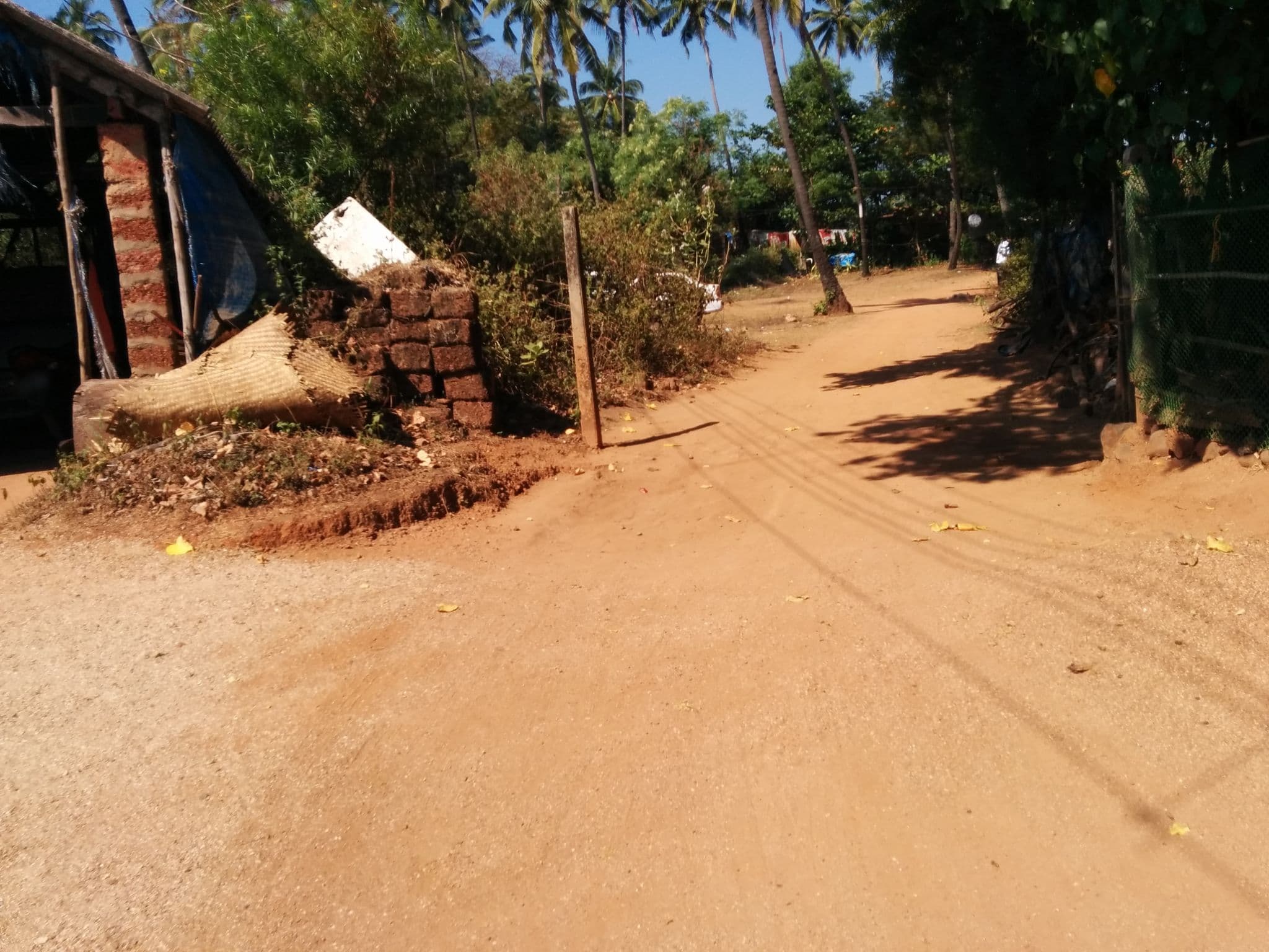 Street view near Goa Velha Guest House, Canacona — © sashazykov (CC BY-SA · Mapillary)
