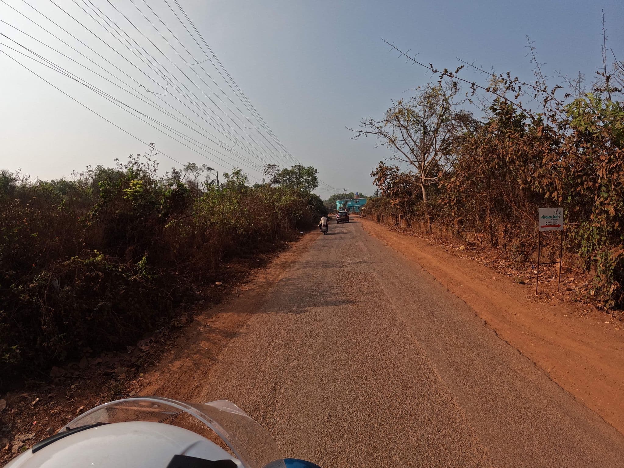 Street view near Aarya Boulevard, Mandrem — © lucomsky (CC BY-SA · Mapillary)