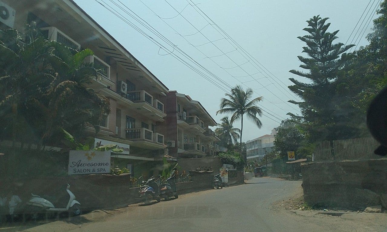 Street view near Porto de vintage house, Baga — © edz3056 (CC BY-SA · Mapillary)