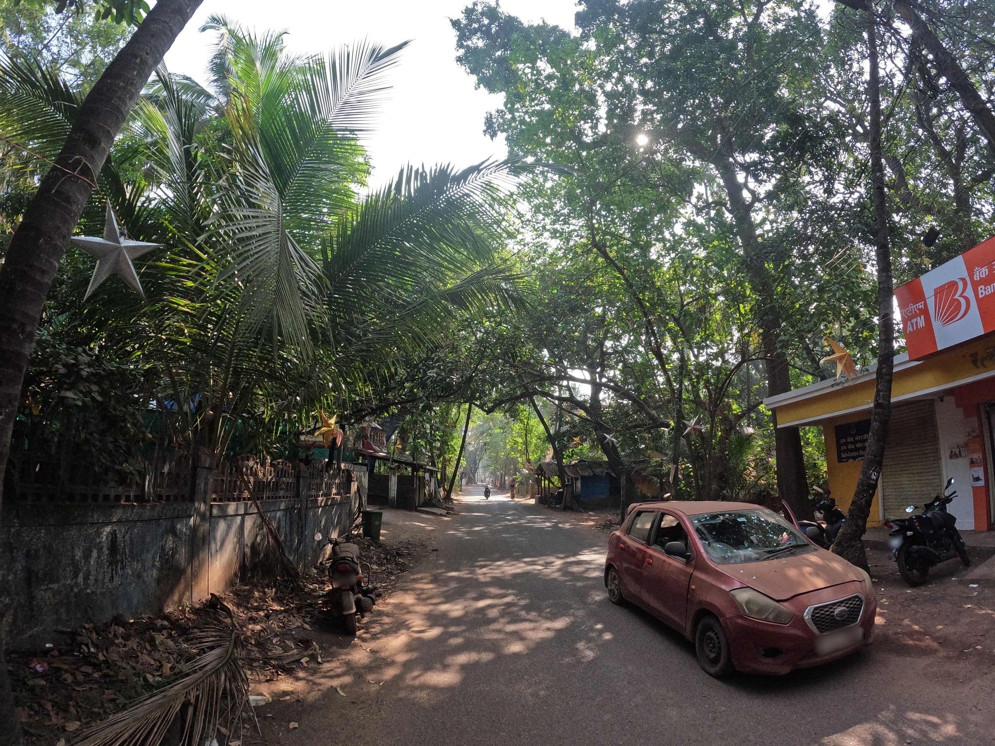 Street view near Fabexpress Ma Homes, Morjim — © lucomsky (CC BY-SA · Mapillary)