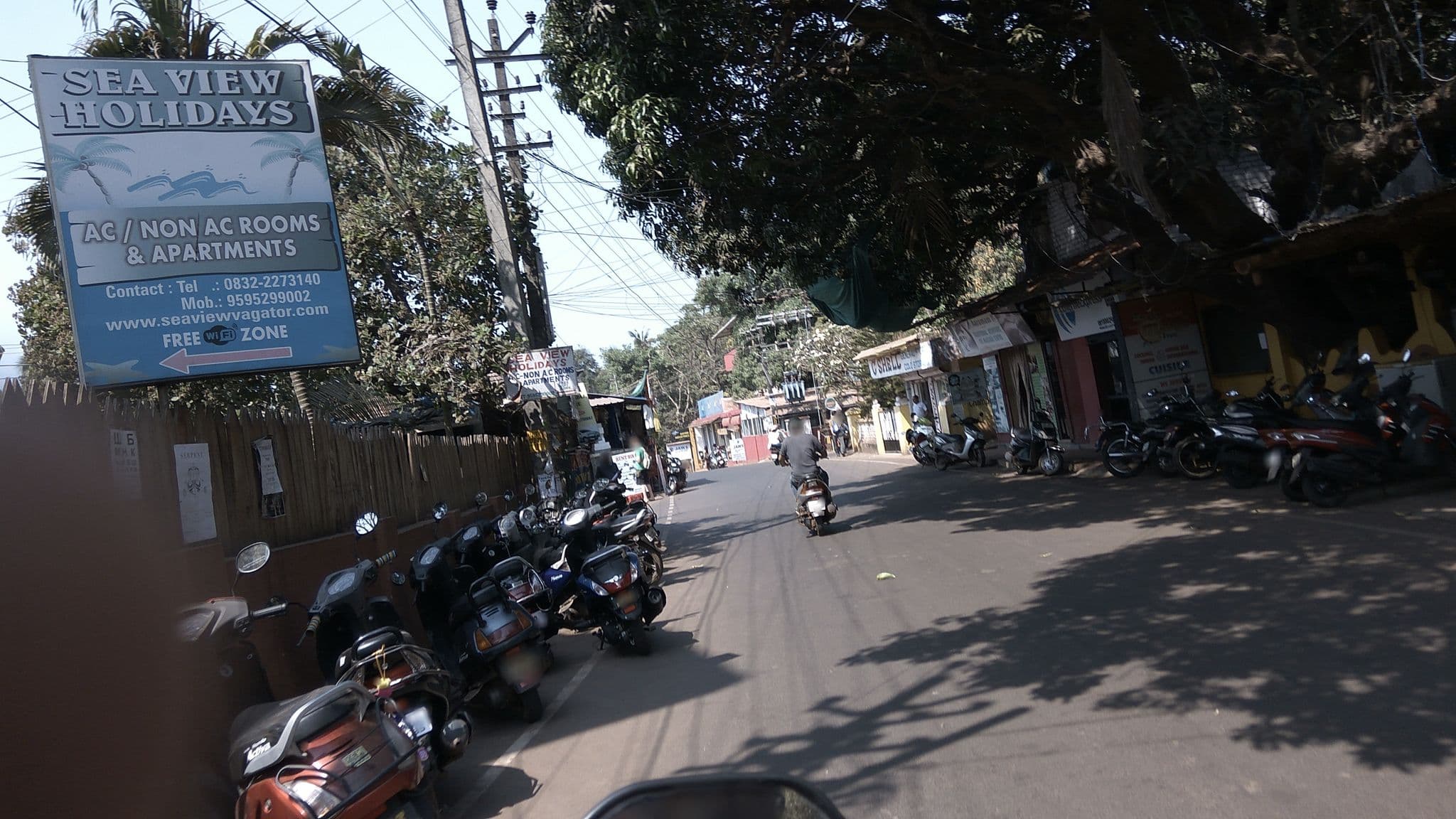 Street view near Boon's Ark, Vagator — © natarajakaveeti (CC BY-SA · Mapillary)