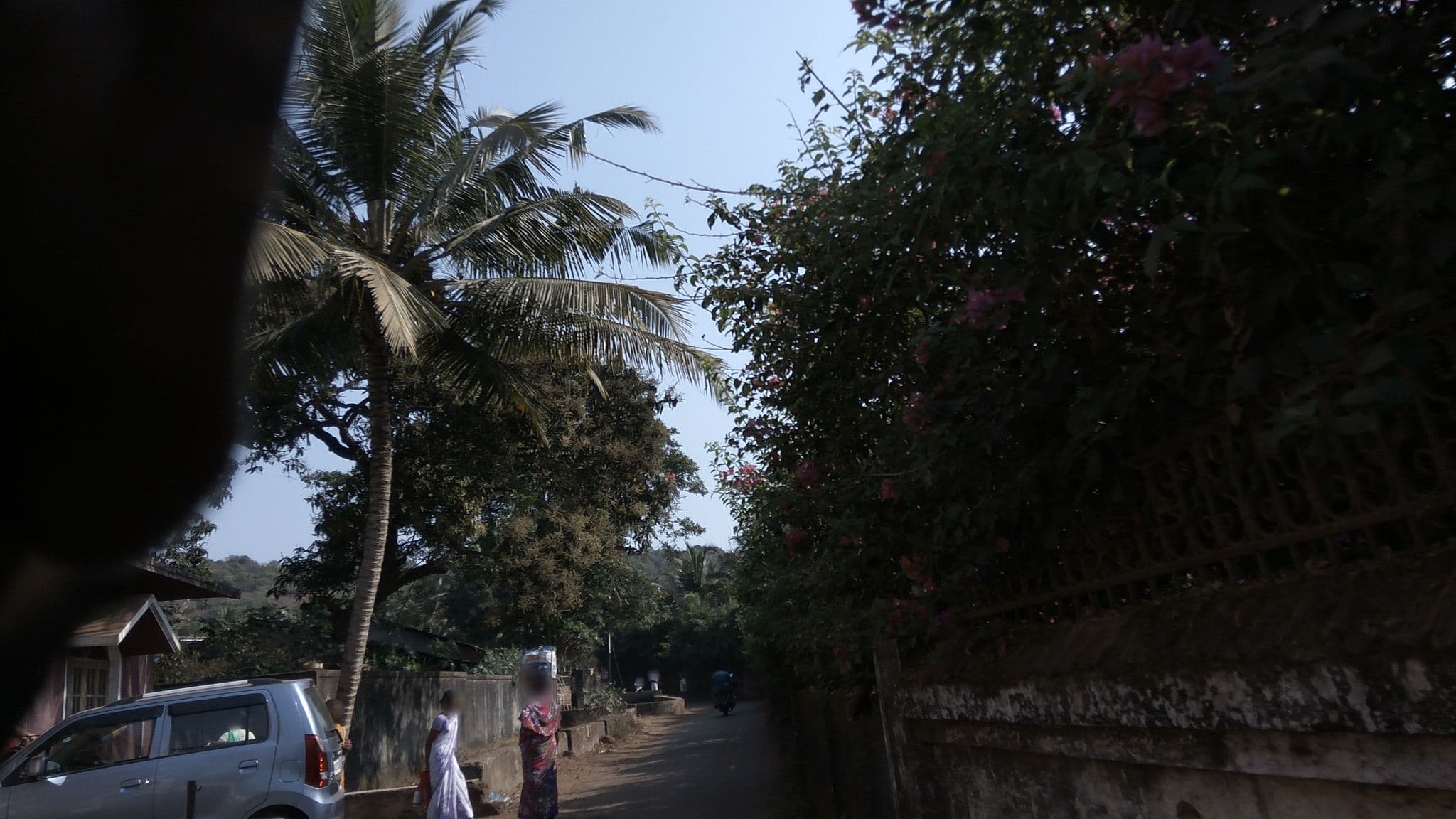 Street view near Goveia Holiday Homes, Candolim — © natarajakaveeti (CC BY-SA · Mapillary)