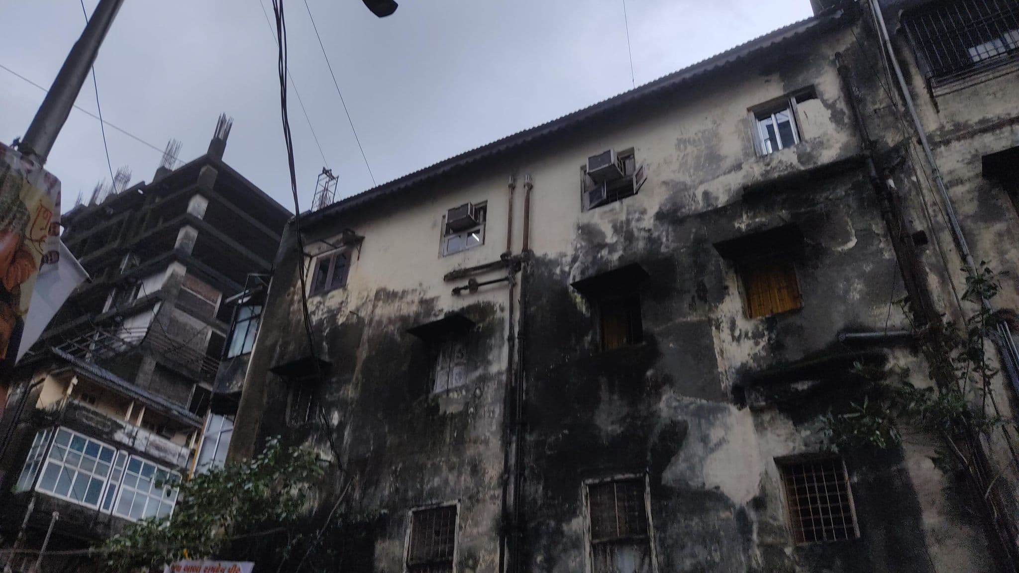 Street view near Hotel shardha, Kegaon — © a17archives (CC BY-SA · Mapillary)