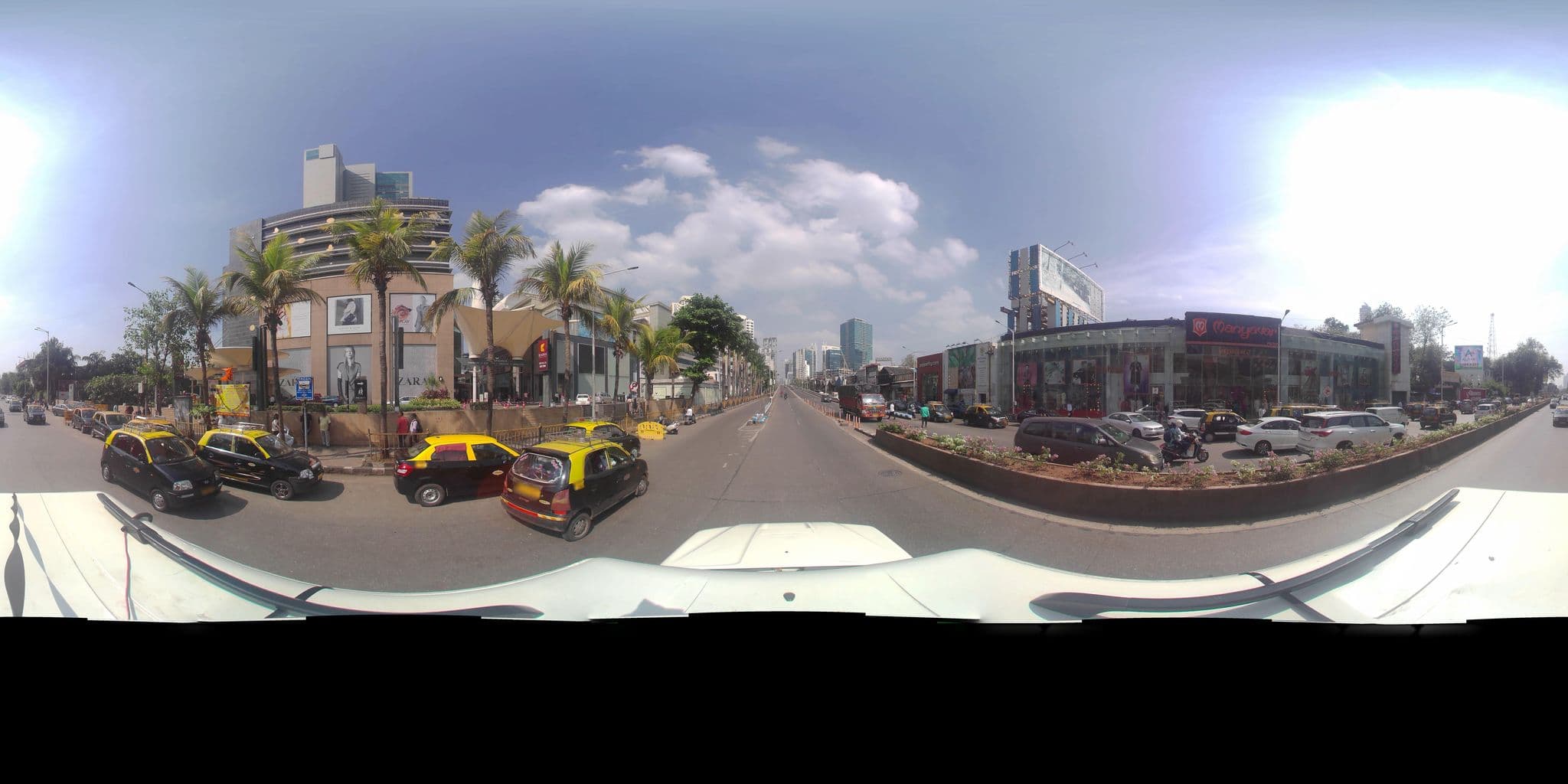 Street view near Hotel Panchamruth, Dhārāvi — © devdattat (CC BY-SA · Mapillary)