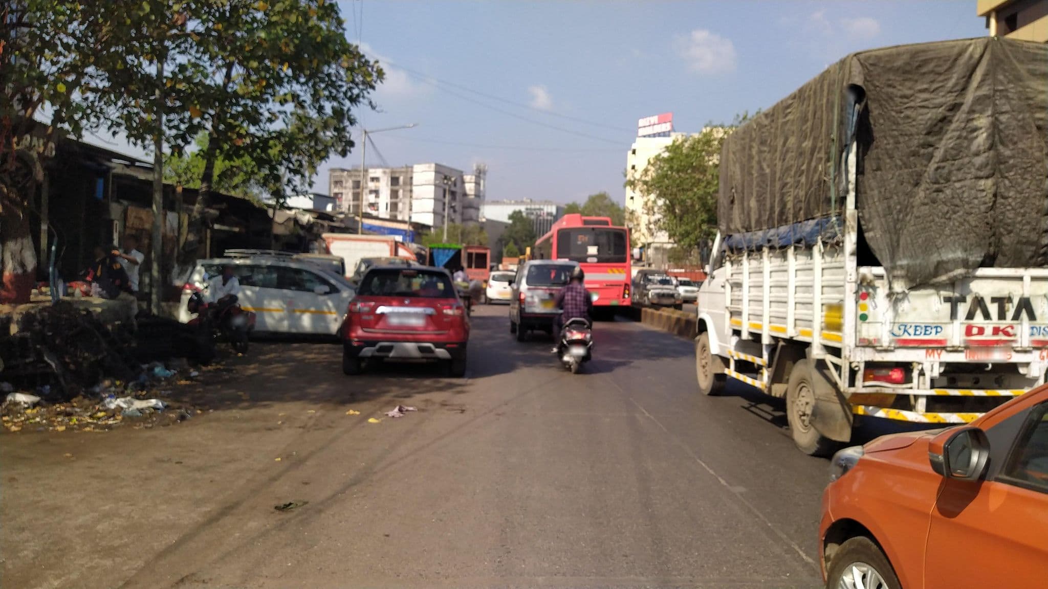 Street view near Treebo Olive Inn, Mumbai — © Ronnie114 (CC BY-SA · Mapillary)