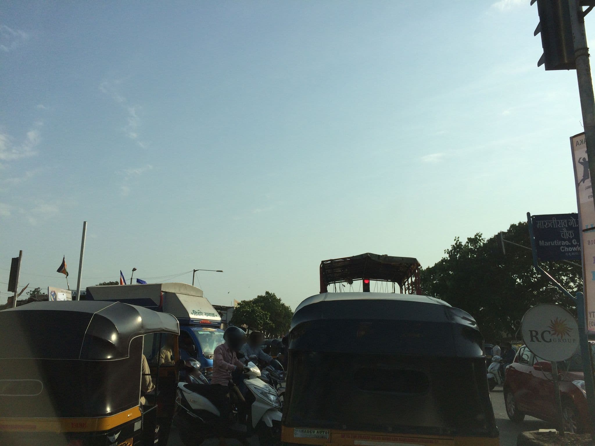 Street view near Treebo Plaza Executive, Mumbai — © shravan91 (CC BY-SA · Mapillary)