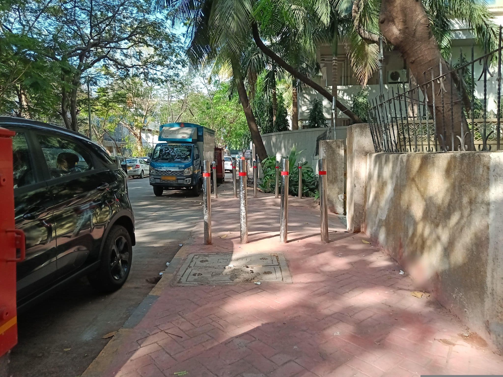 Street view near BJN Hotel, Mumbai — © WPStan (CC BY-SA · Mapillary)