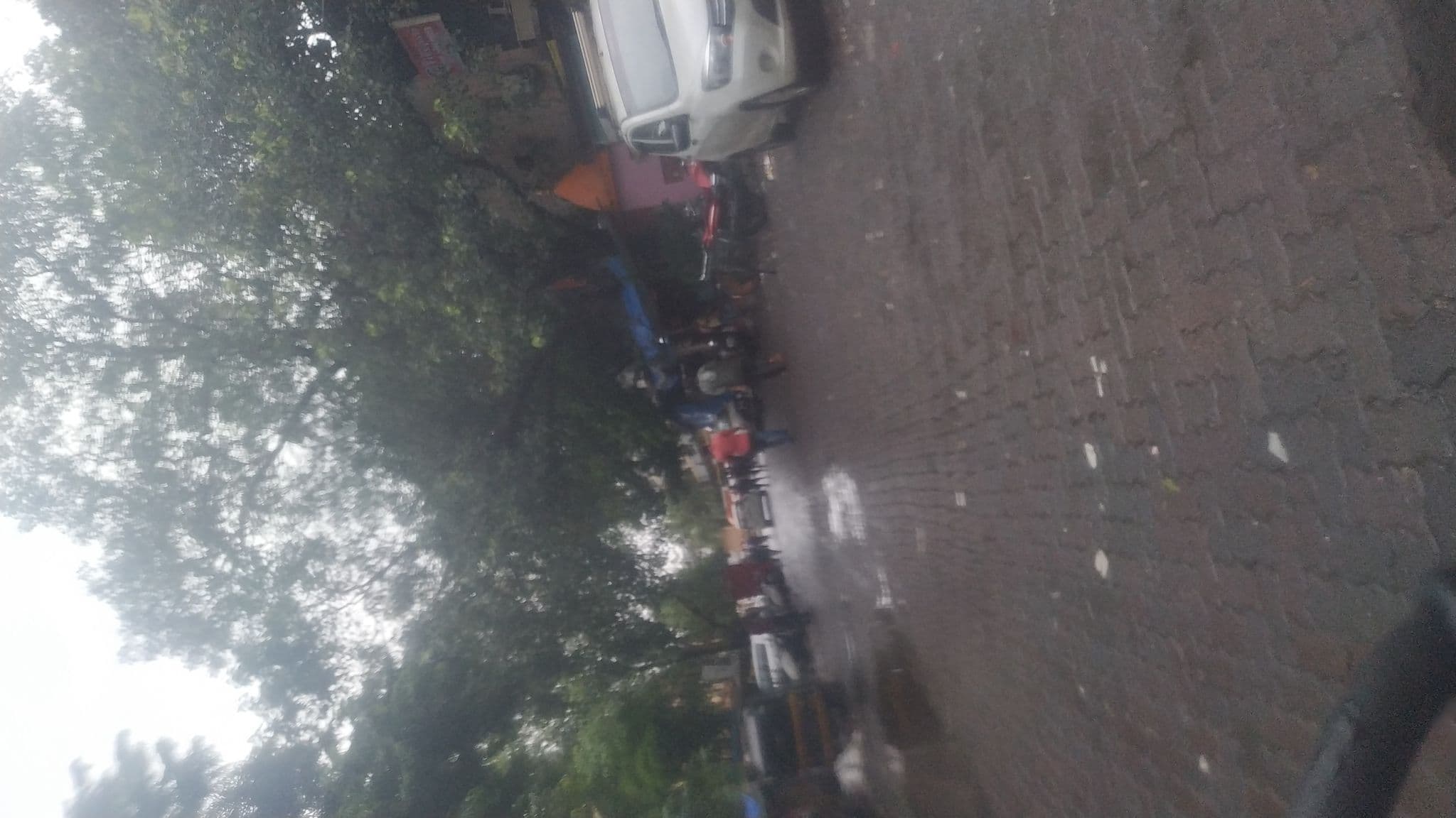 Street view near Room Maangta 127 Andheri, Powai — © tahreer (CC BY-SA · Mapillary)