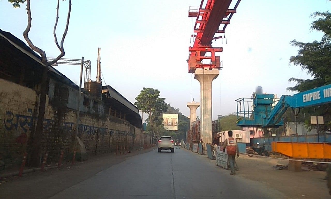 Street view near Manikaran, Shivaji Nagar — © natarajakaveeti (CC BY-SA · Mapillary)