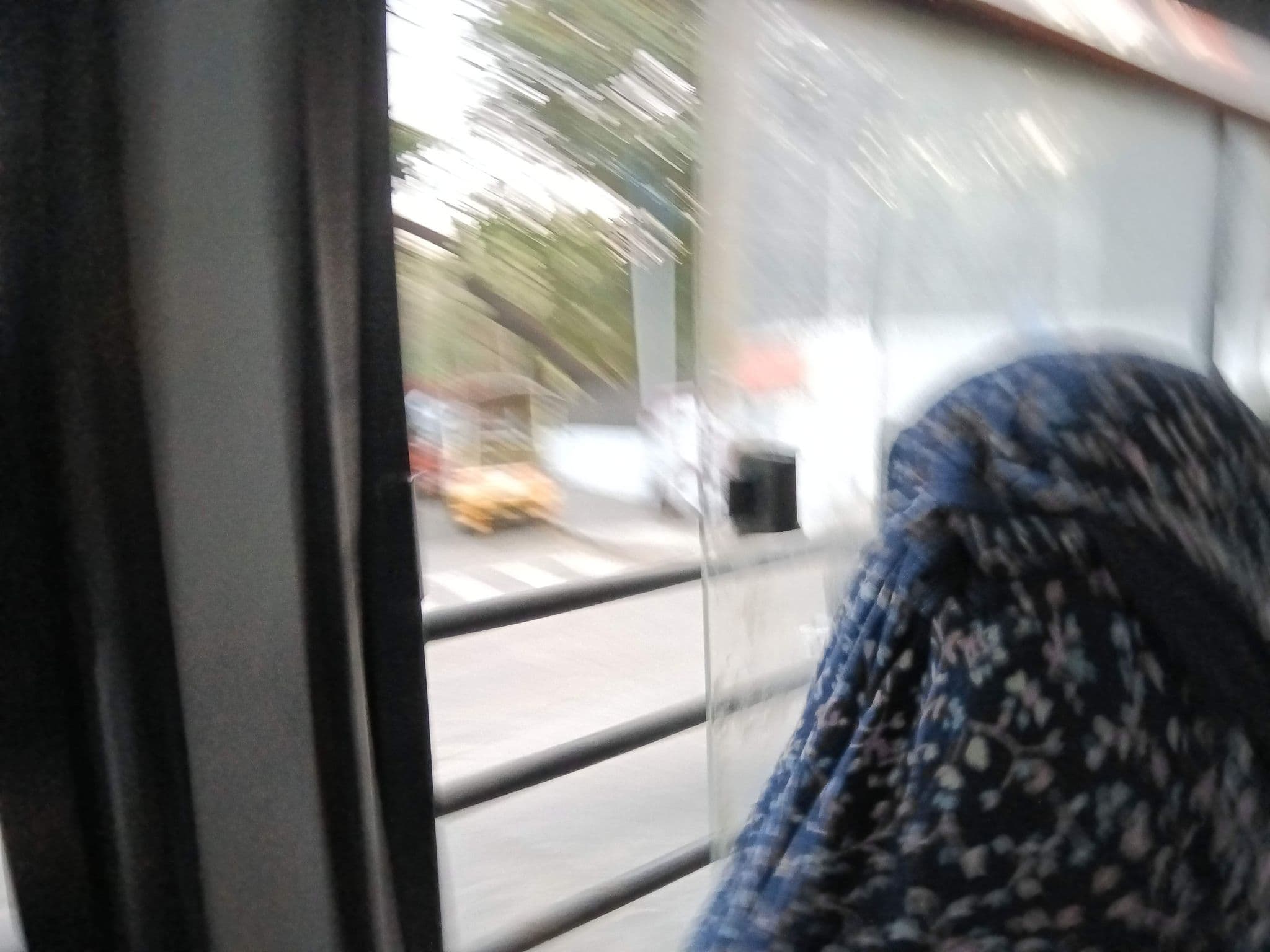 Street view near Oakwood Residence, Shivaji Nagar — © Shubhangirane (CC BY-SA · Mapillary)