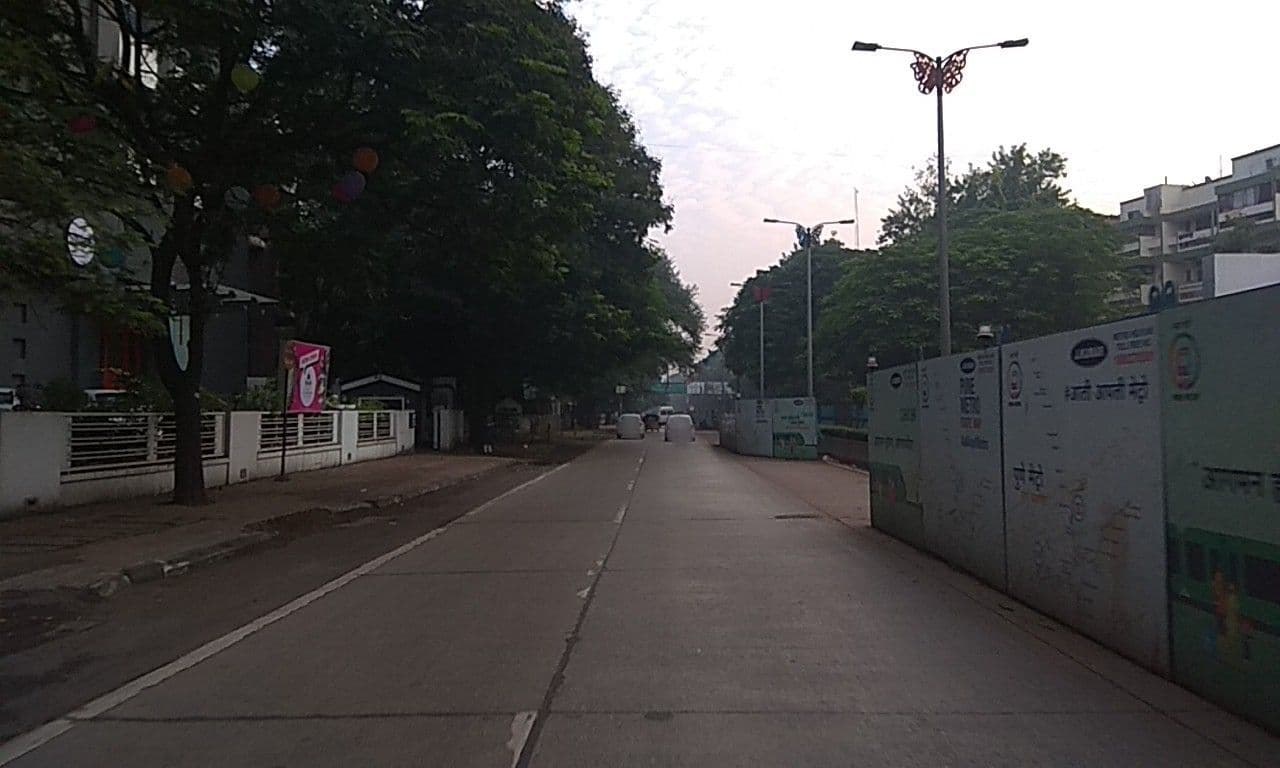 Street view near Oyo Townhouse 022 Koregaon Park Pune, Shivaji Nagar — © natarajakaveeti (CC BY-SA · Mapillary)