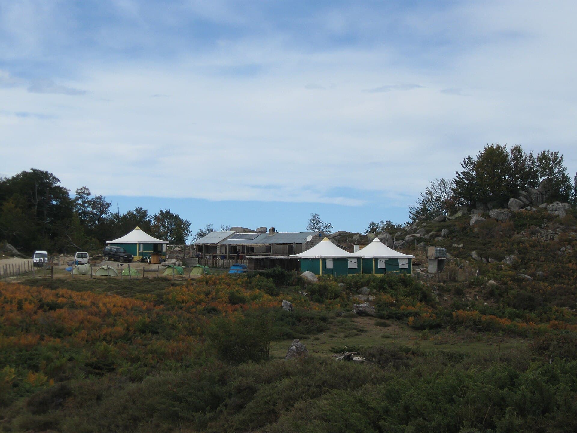 Refuge de Matalza (via Wikimedia Commons, CC BY-SA 4.0)