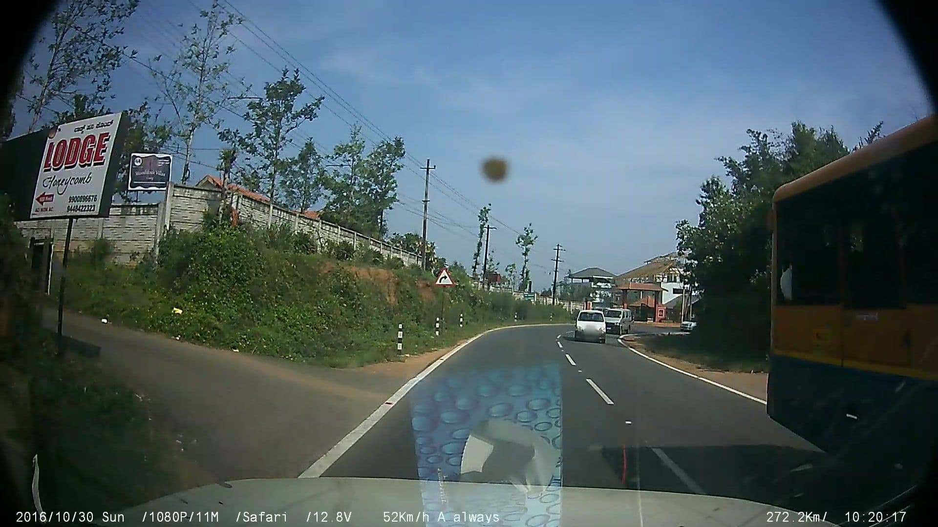 Street view near Leisure Vacations Woodstock Villas, Madikeri — © johnichan (CC BY-SA · Mapillary)