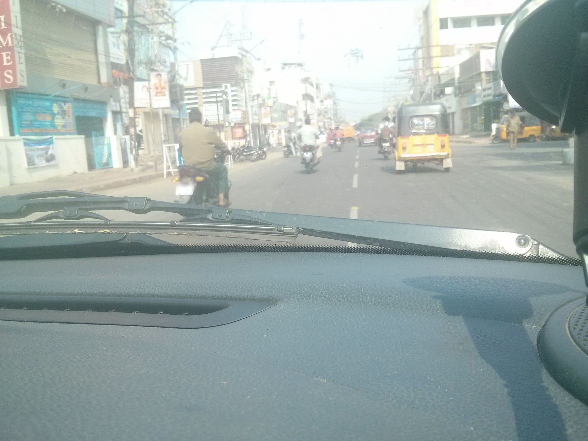 Street view near Hotel Geo Grande, Coimbatore — © supersubra (CC BY-SA · Mapillary)
