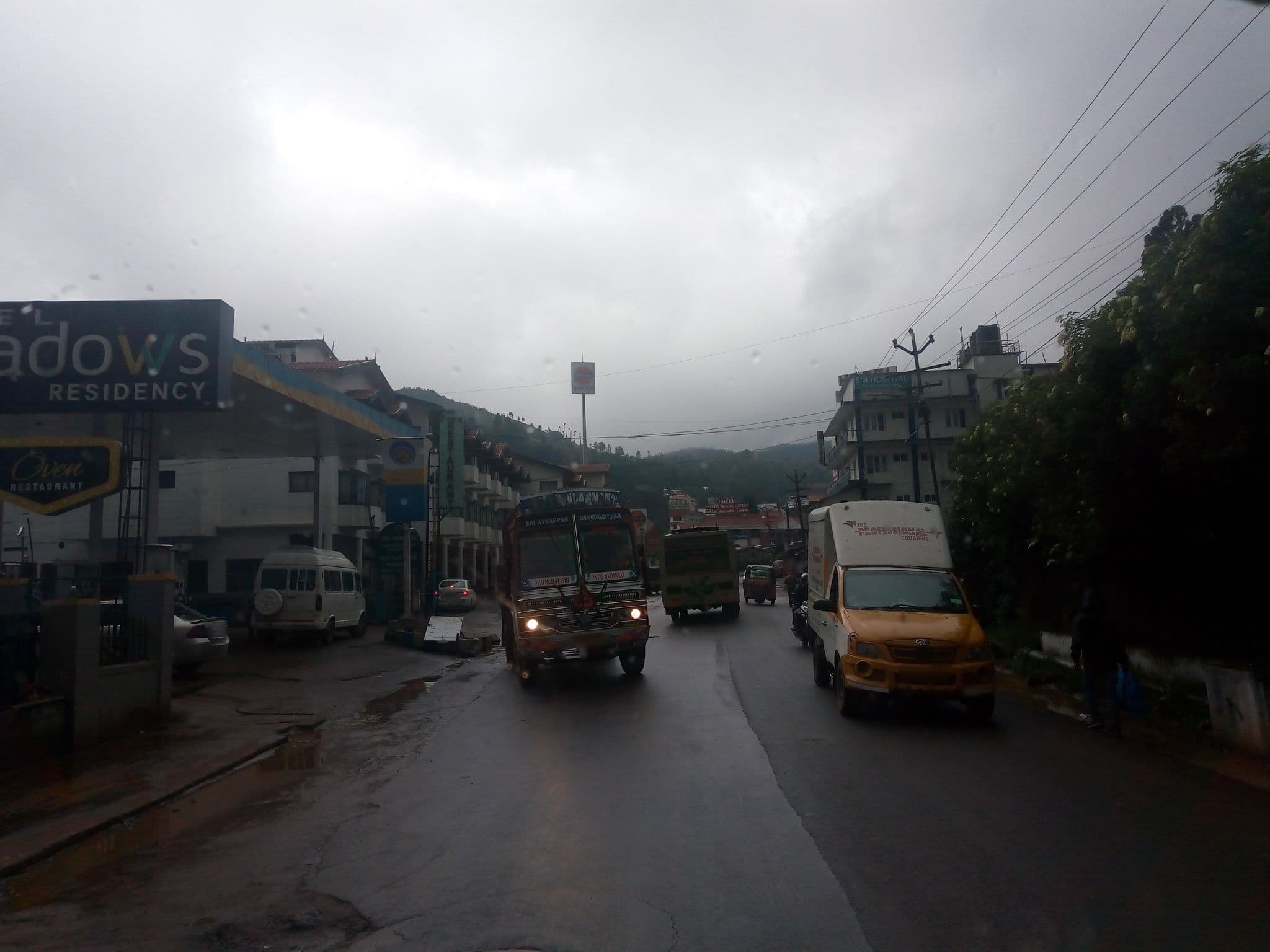 Street view near British Cliff Club Resort, Ooty — © venkanna37 (CC BY-SA · Mapillary)
