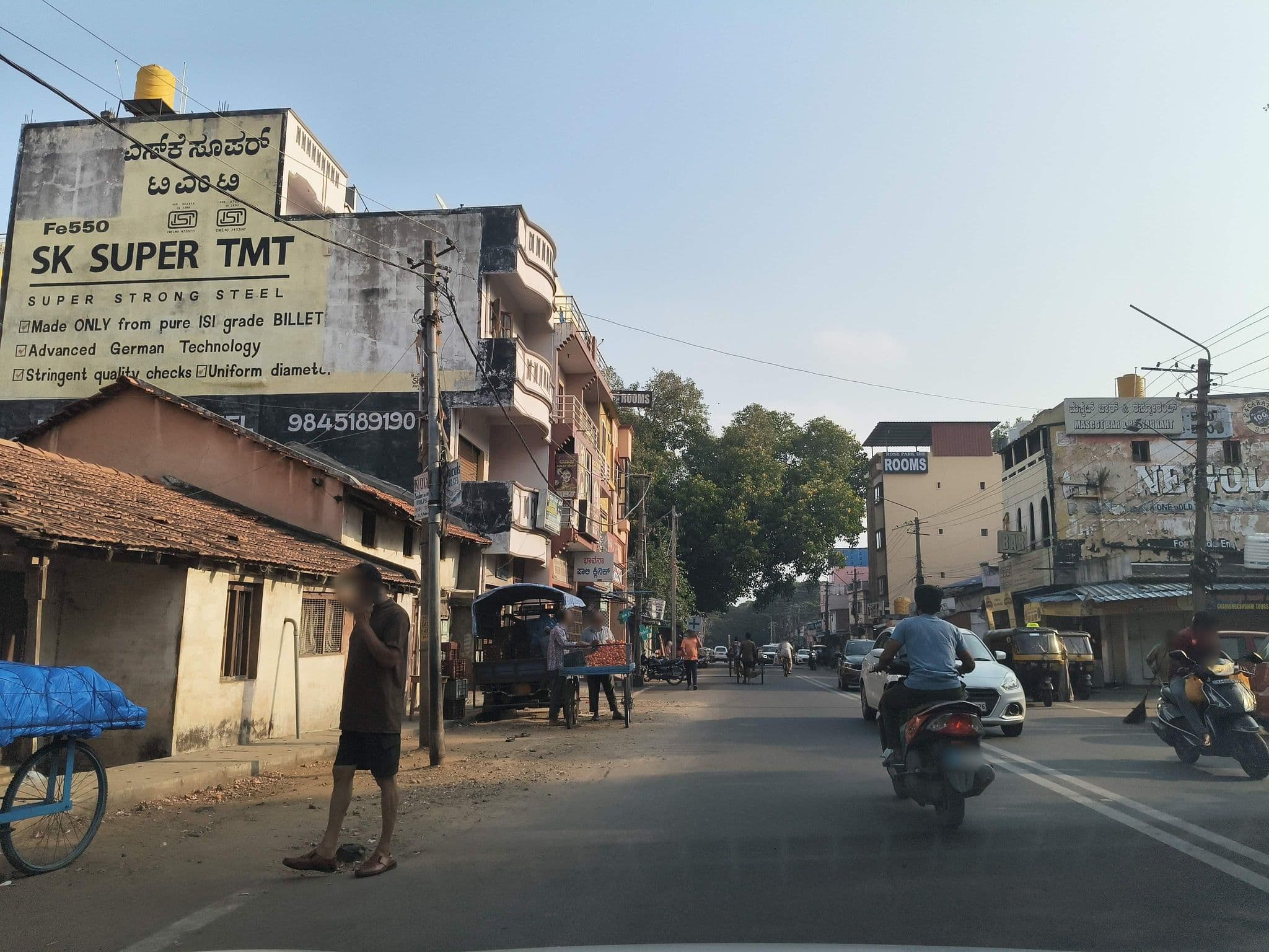 Street view near Leela Residency Hotel, Mysuru — © ph4ni (CC BY-SA · Mapillary)