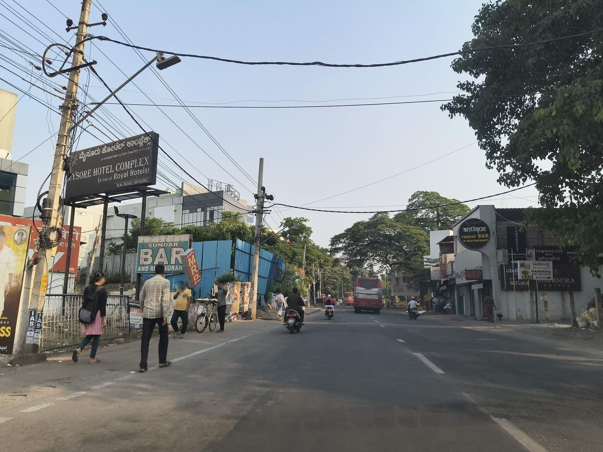 Street view near Mysore Hotel Complex, Mysuru — © ph4ni (CC BY-SA · Mapillary)