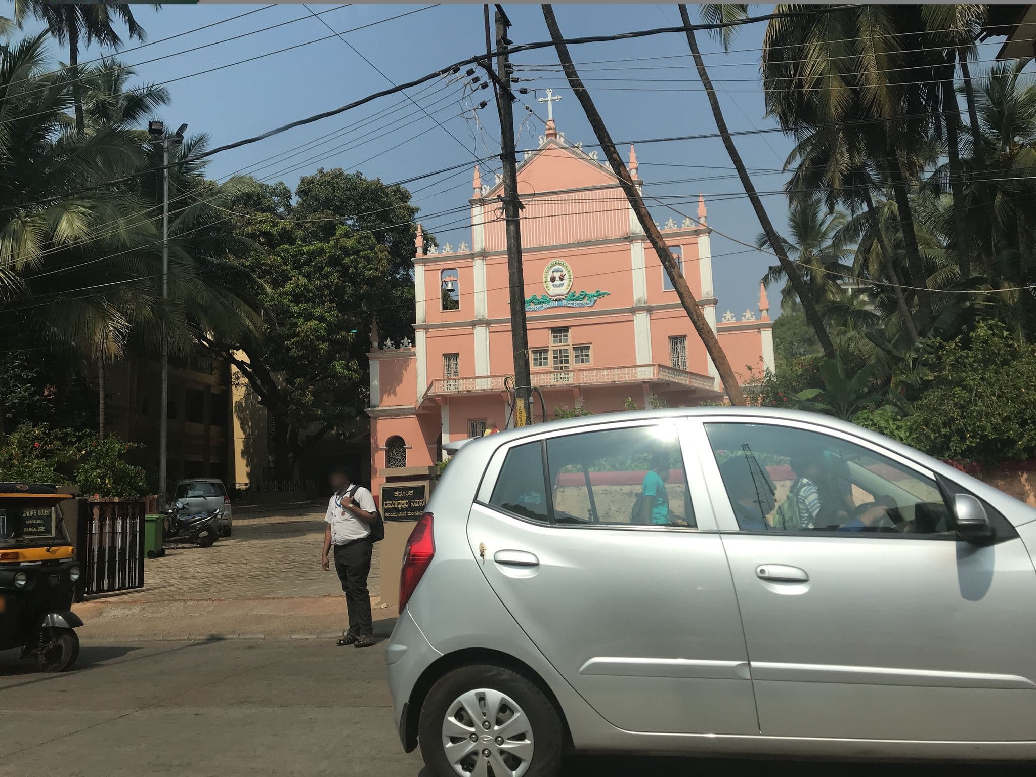 Street view near Ganesh Mahal, Mangaluru — © livableurbanism (CC BY-SA · Mapillary)