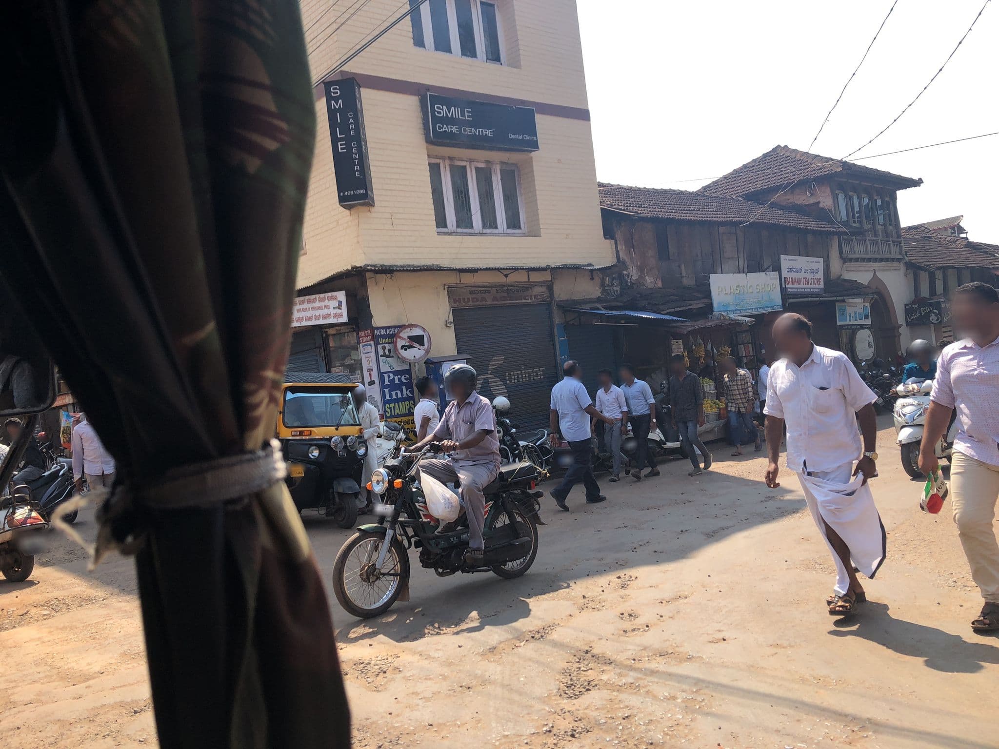 Street view near Hotel Rahat, Mangaluru — © livableurbanism (CC BY-SA · Mapillary)