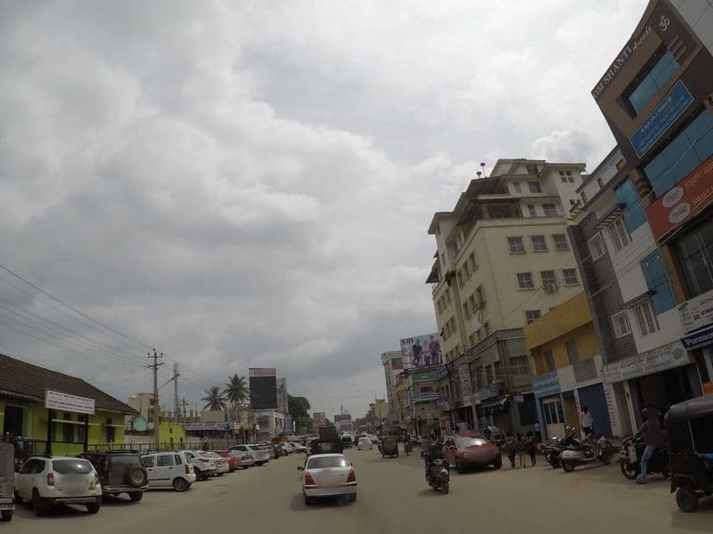 Street view near The Rajamahal Orchid Hotel, Chikmagalūr — © deepak_bicycle (CC BY-SA · Mapillary)