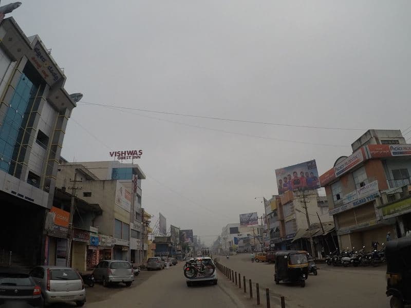 Street view near Flora Residency, Chikmagalūr — © deepak_bicycle (CC BY-SA · Mapillary)