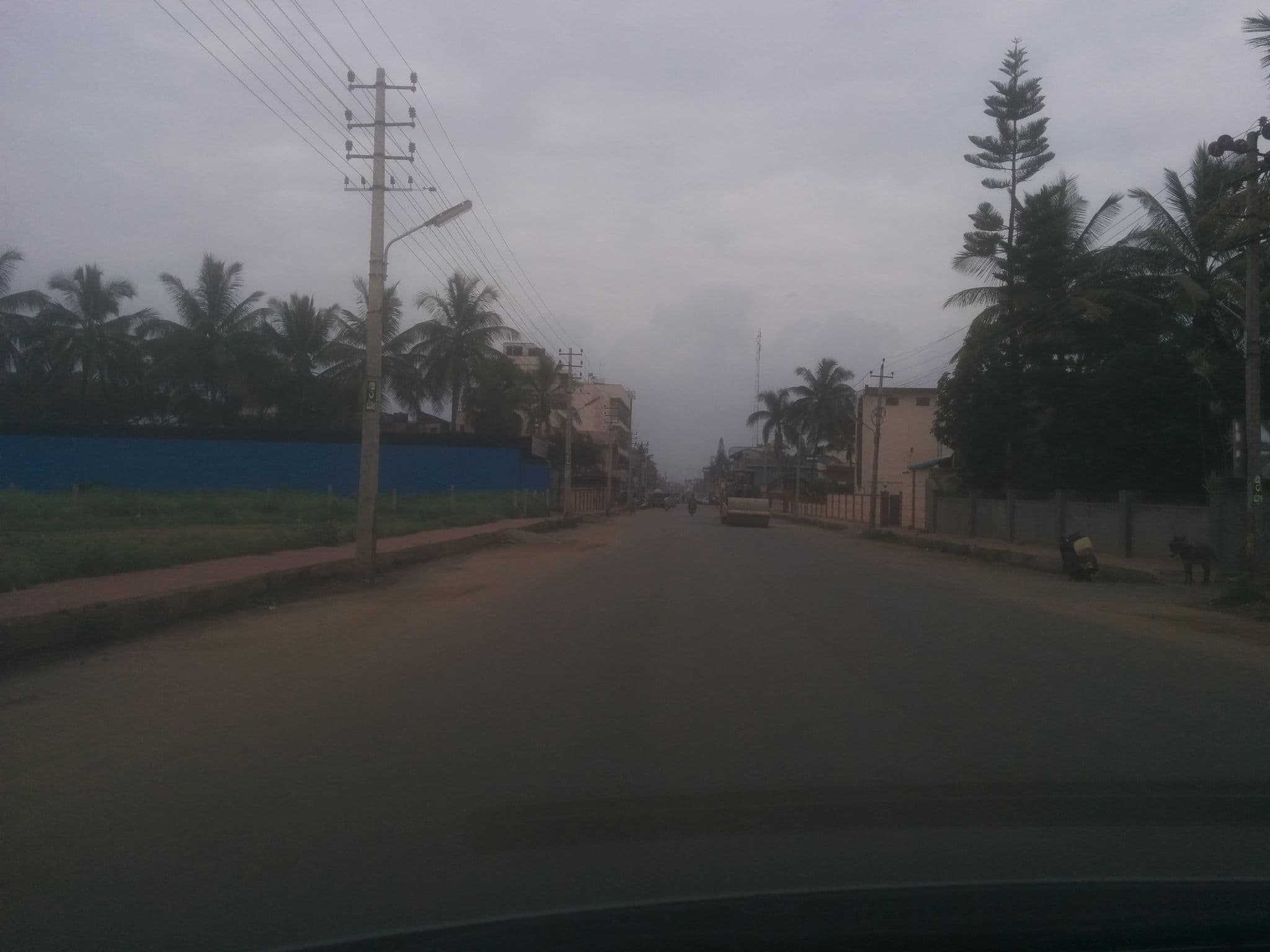 Street view near Vasanth Vihar Hotel, Chikmagalūr — © shravan91 (CC BY-SA · Mapillary)