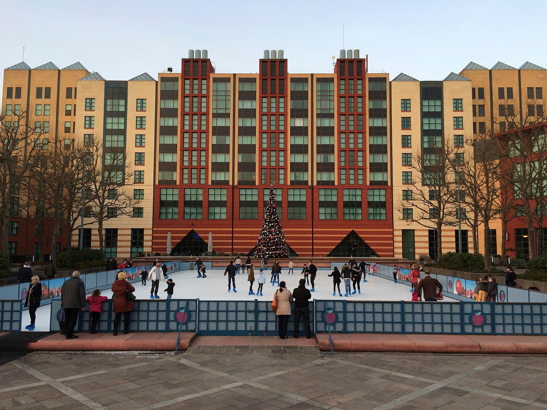 Disney Hotel New York® – The Art of Marvel (via Wikimedia Commons, CC BY 2.0)