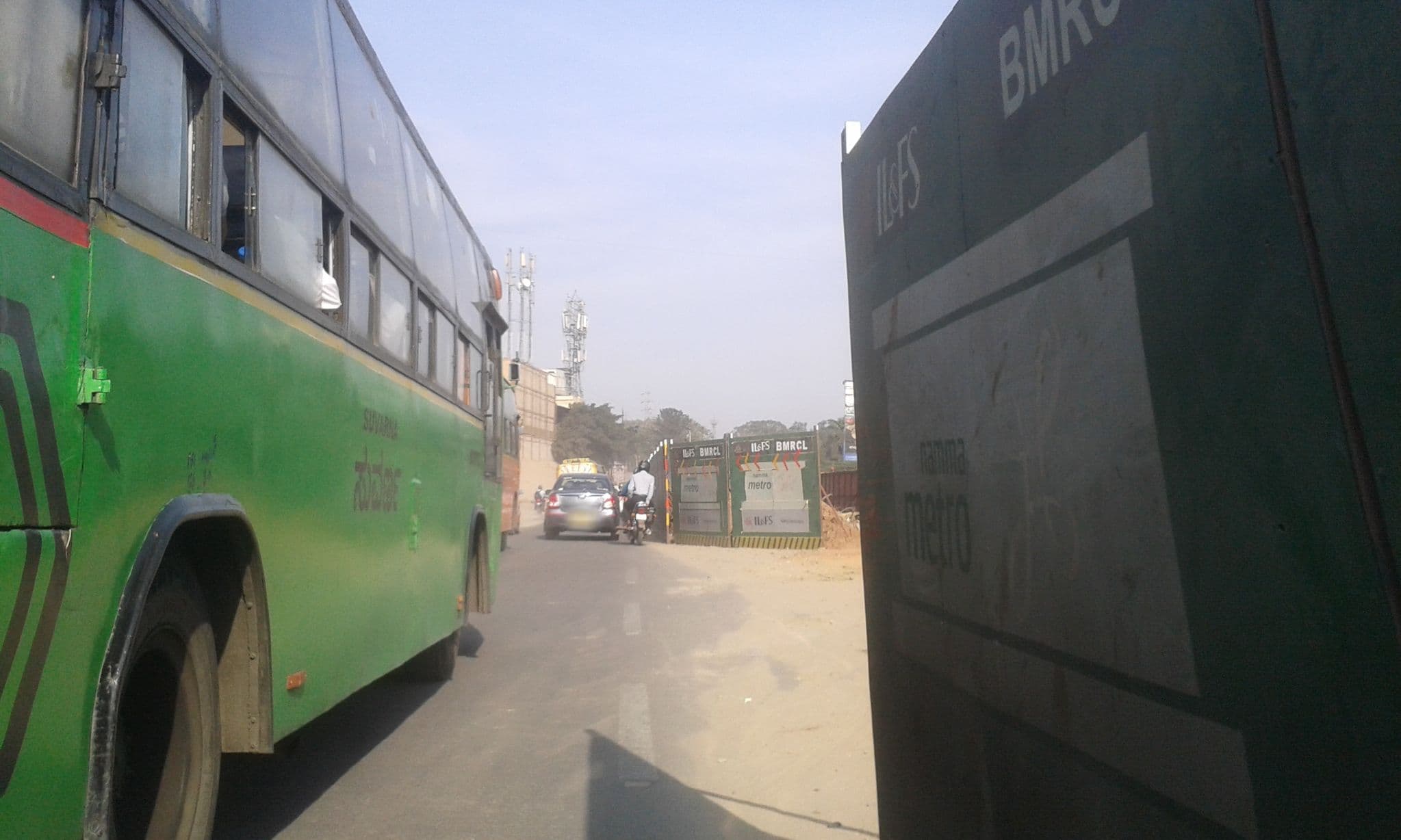 Street view near Kamat Hotel, Bengaluru — © yogi (CC BY-SA · Mapillary)