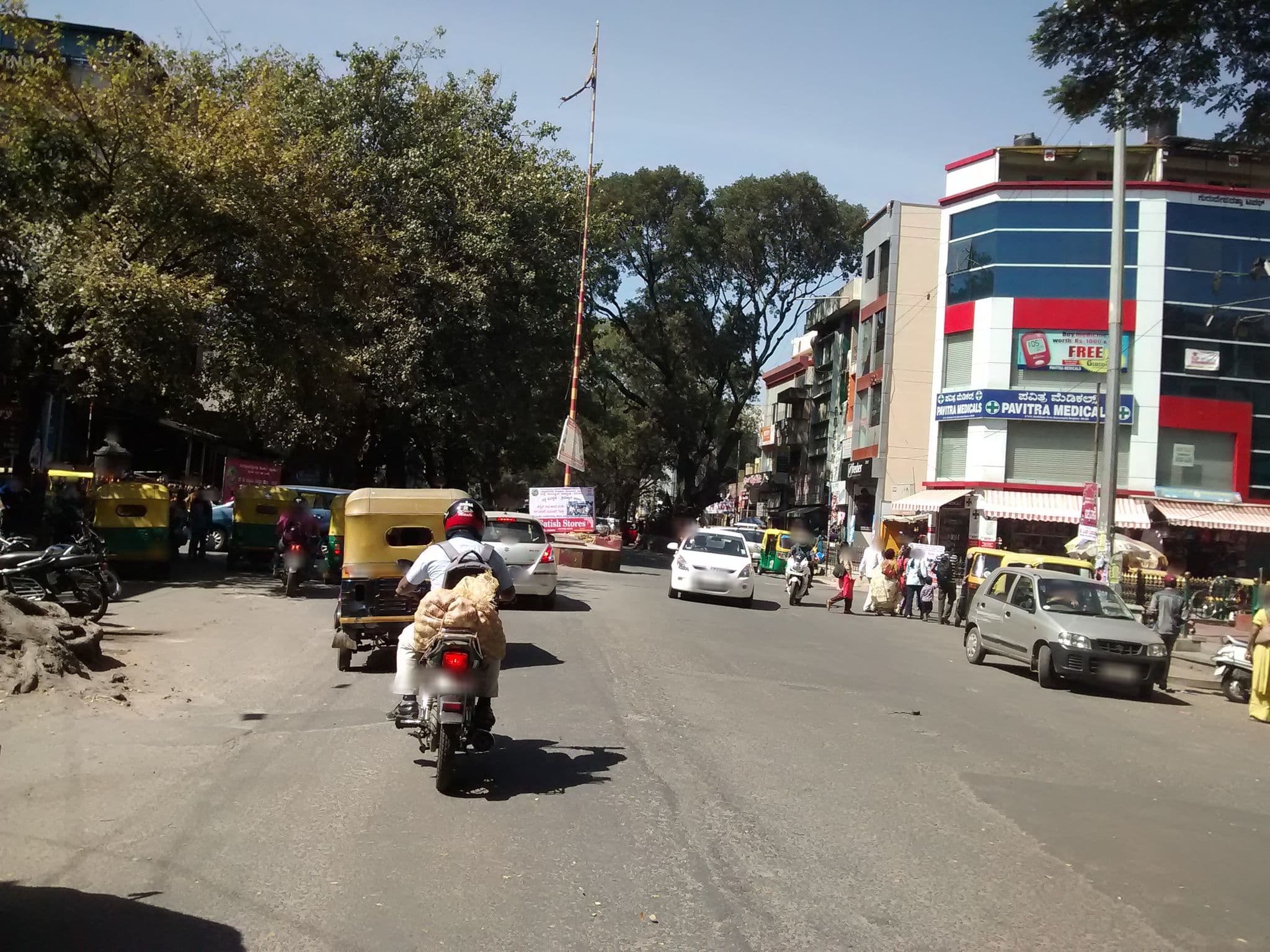 Street view near Hotel Sayonara, Bengaluru — © chethan (CC BY-SA · Mapillary)