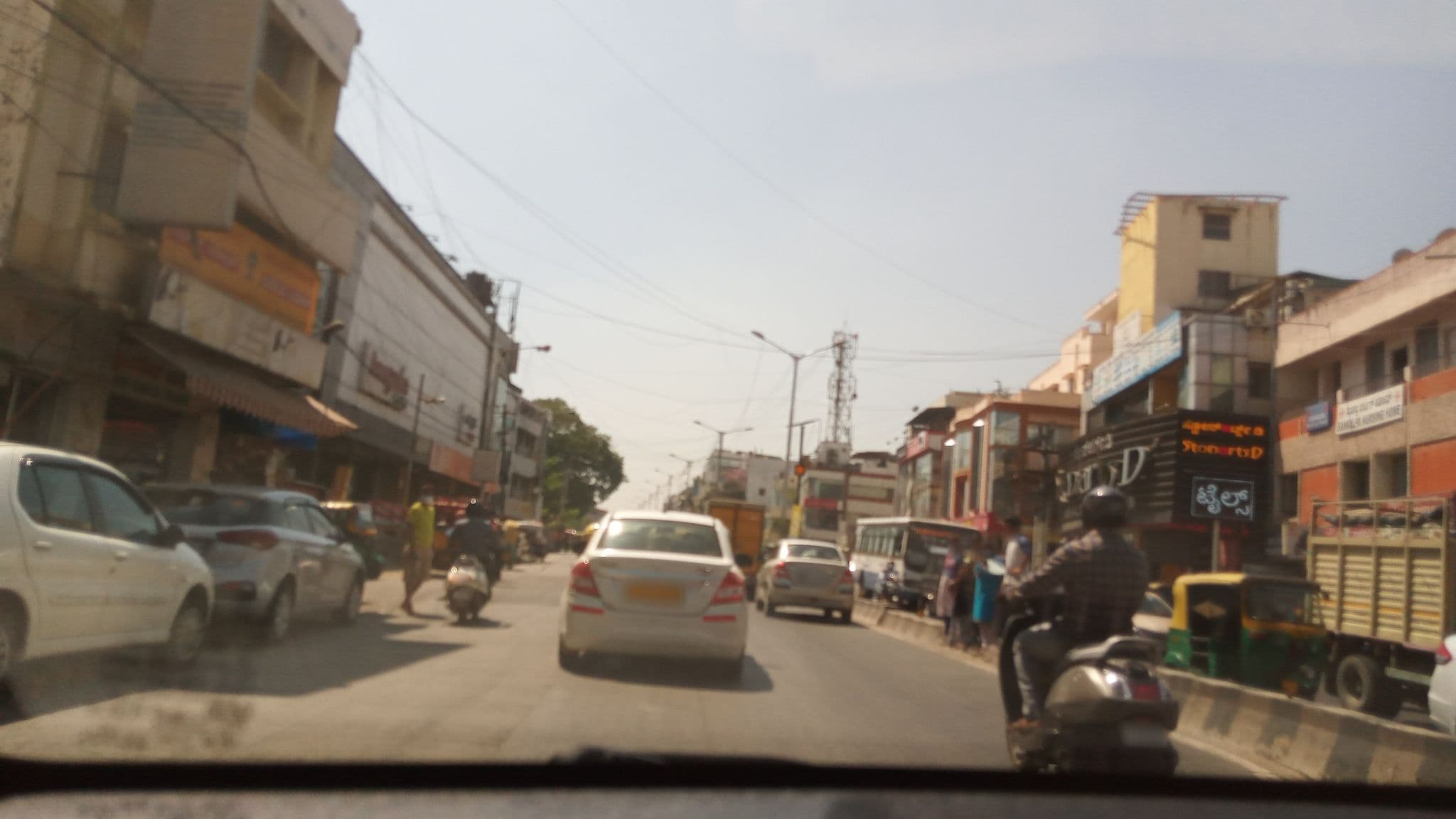 Street view near VHL Guest House, Bengaluru — © pradeepbv (CC BY-SA · Mapillary)