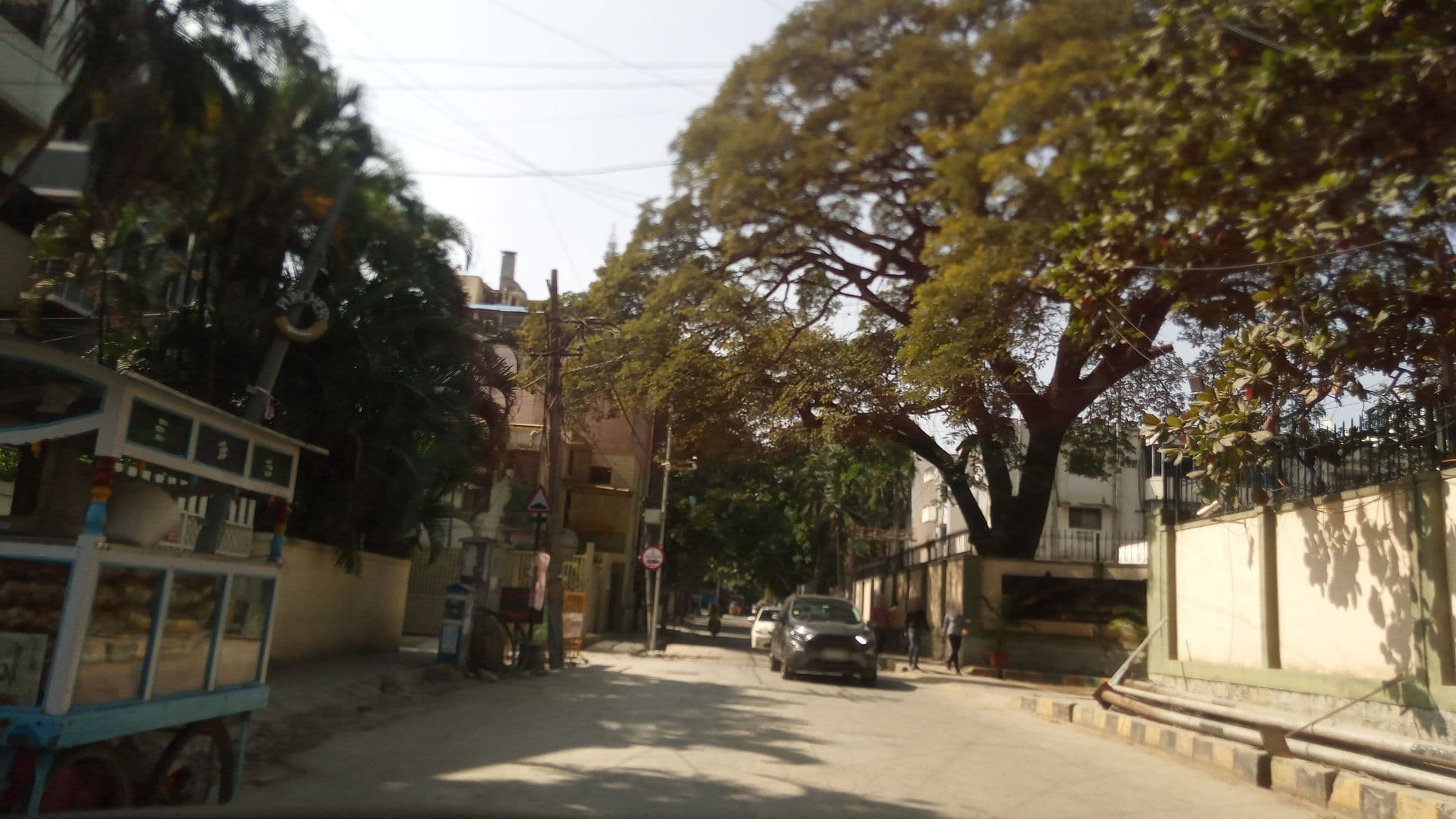 Street view near New Victoria Hotel, Bengaluru — © pradeepbv (CC BY-SA · Mapillary)