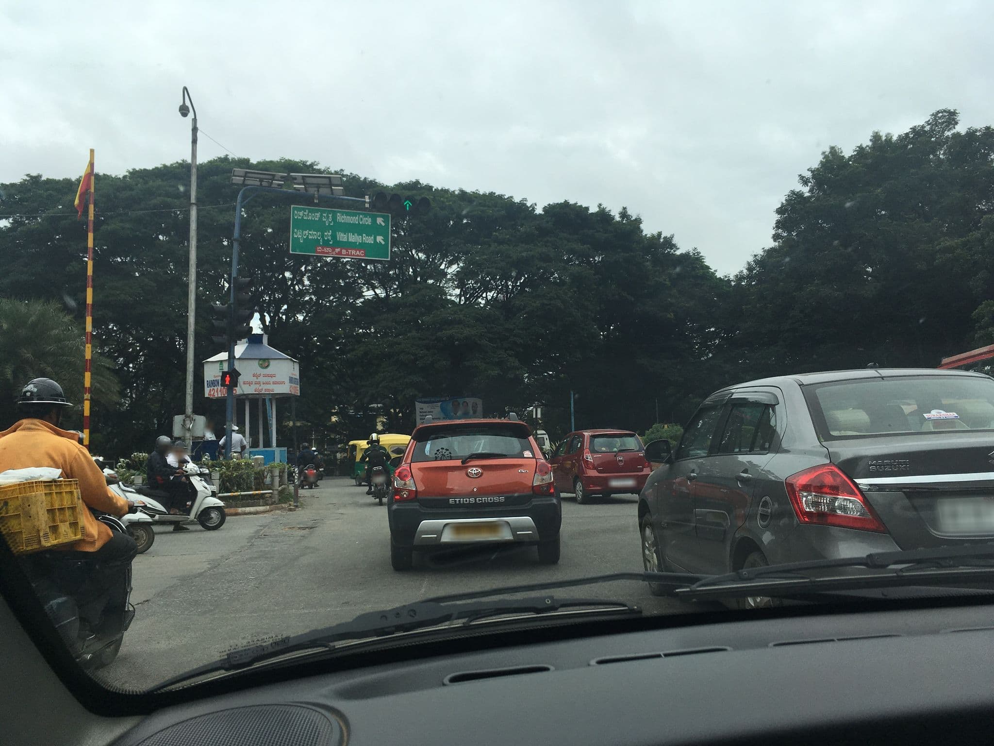 Street view near Bangalore Hotels, Bengaluru — © tetisheri (CC BY-SA · Mapillary)