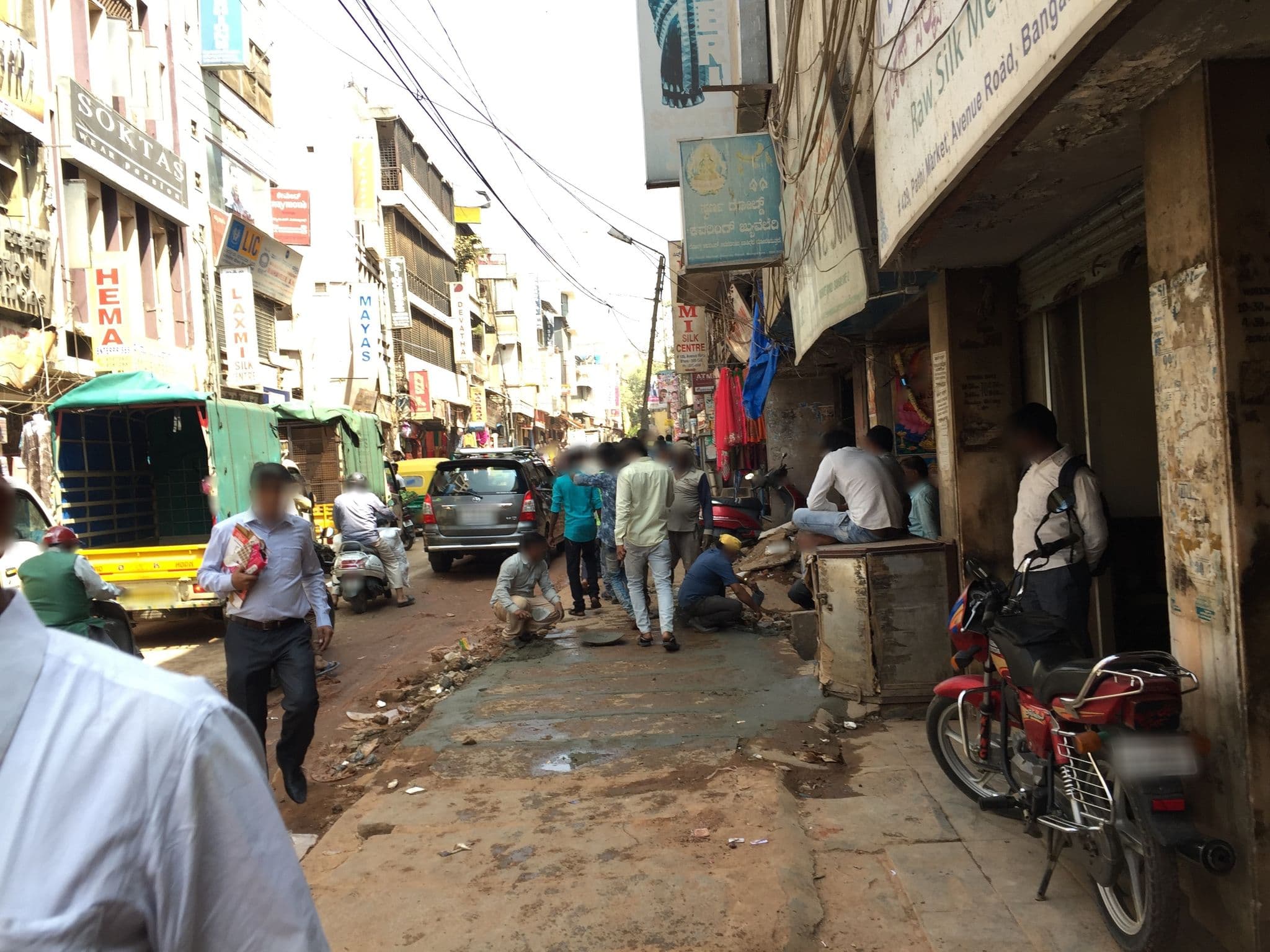 Street view near Chandra Vihar, Bengaluru — © richlv (CC BY-SA · Mapillary)