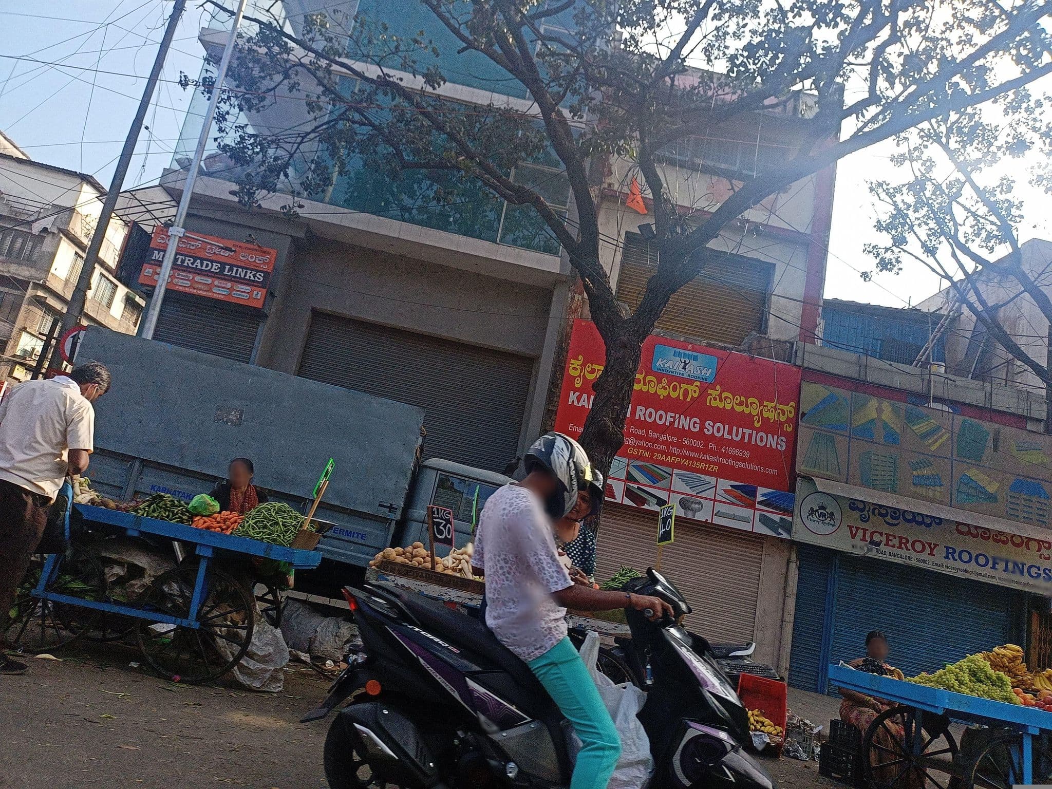 Street view near Lusia Inn, Bengaluru — © shanmugam (CC BY-SA · Mapillary)