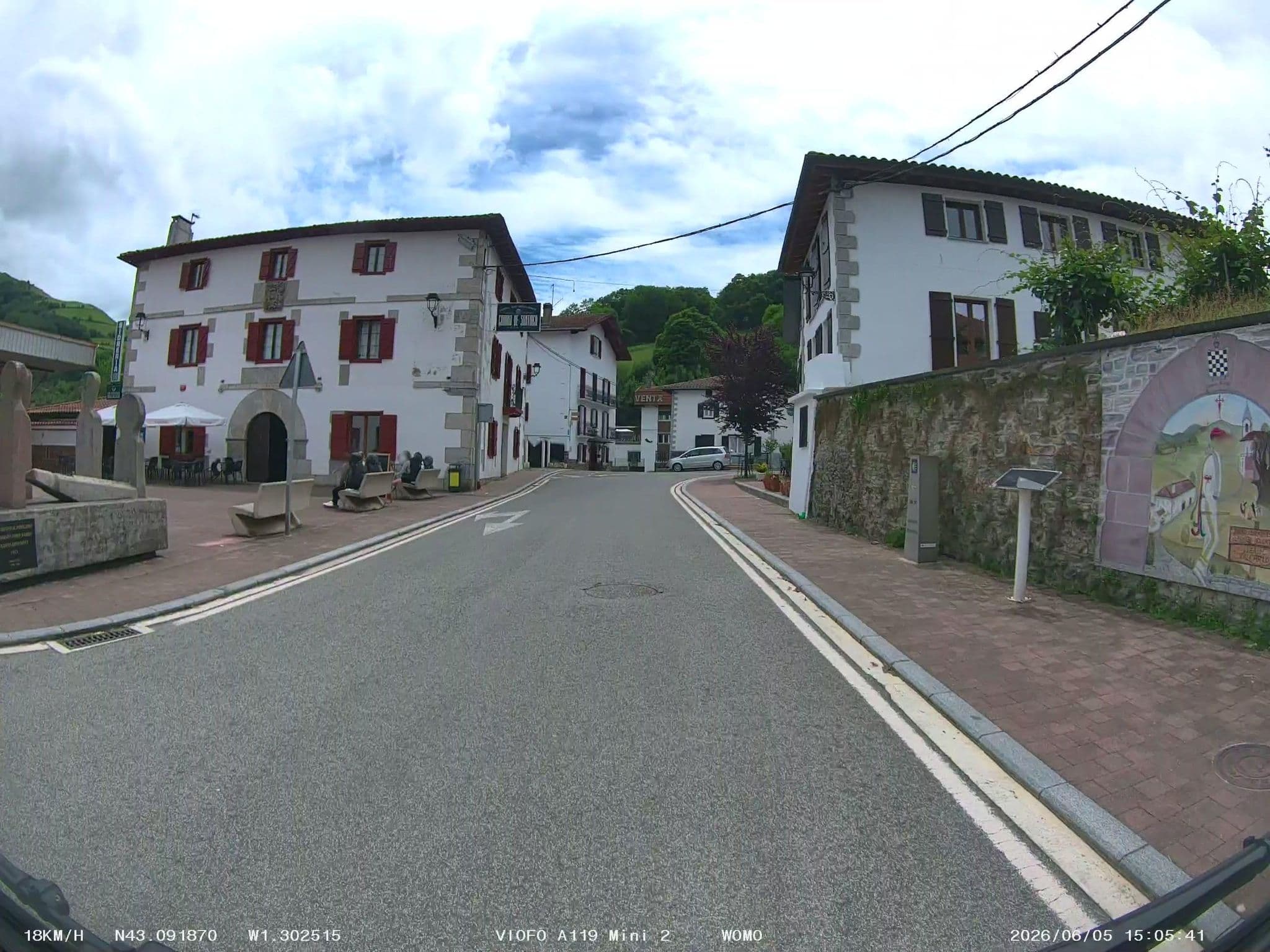 Street view near Hostal del Camino de Santiago, Saint-Jean-Pied-de-Port — © soulcover (CC BY-SA · Mapillary)