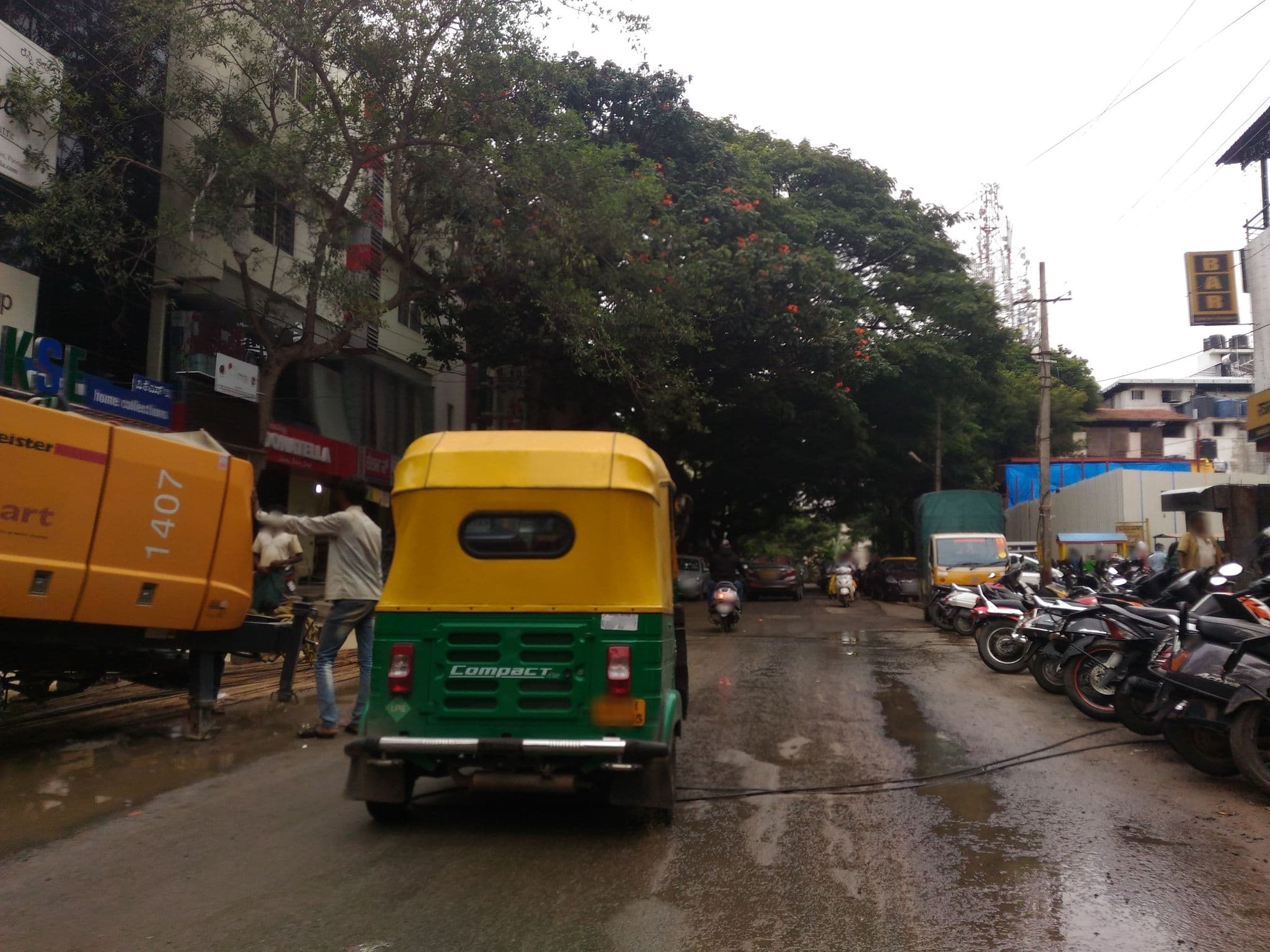 Street view near Donatella Suites, Bengaluru — © yogi (CC BY-SA · Mapillary)