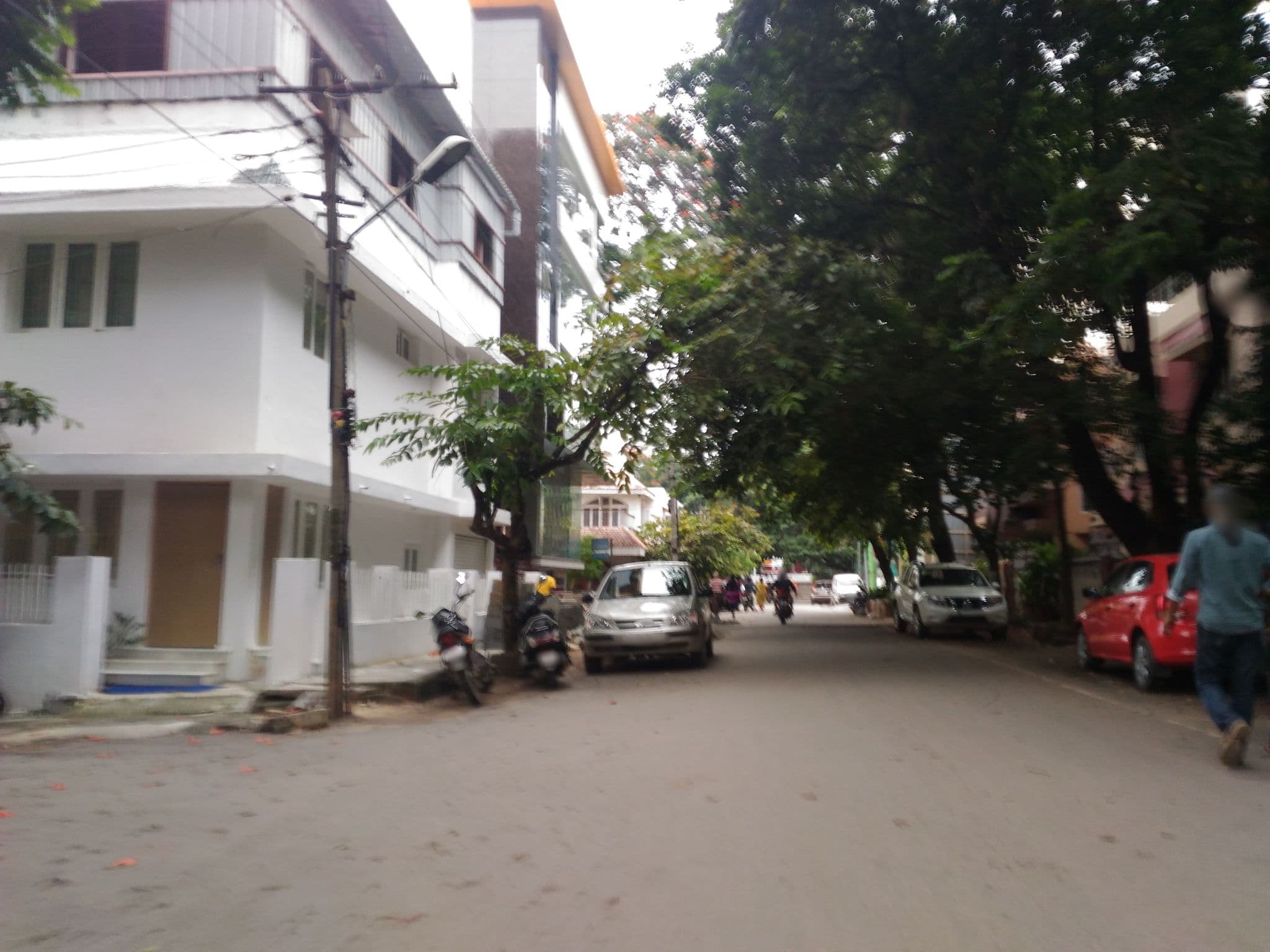 Street view near Zolo Nova, Bengaluru — © yogi (CC BY-SA · Mapillary)