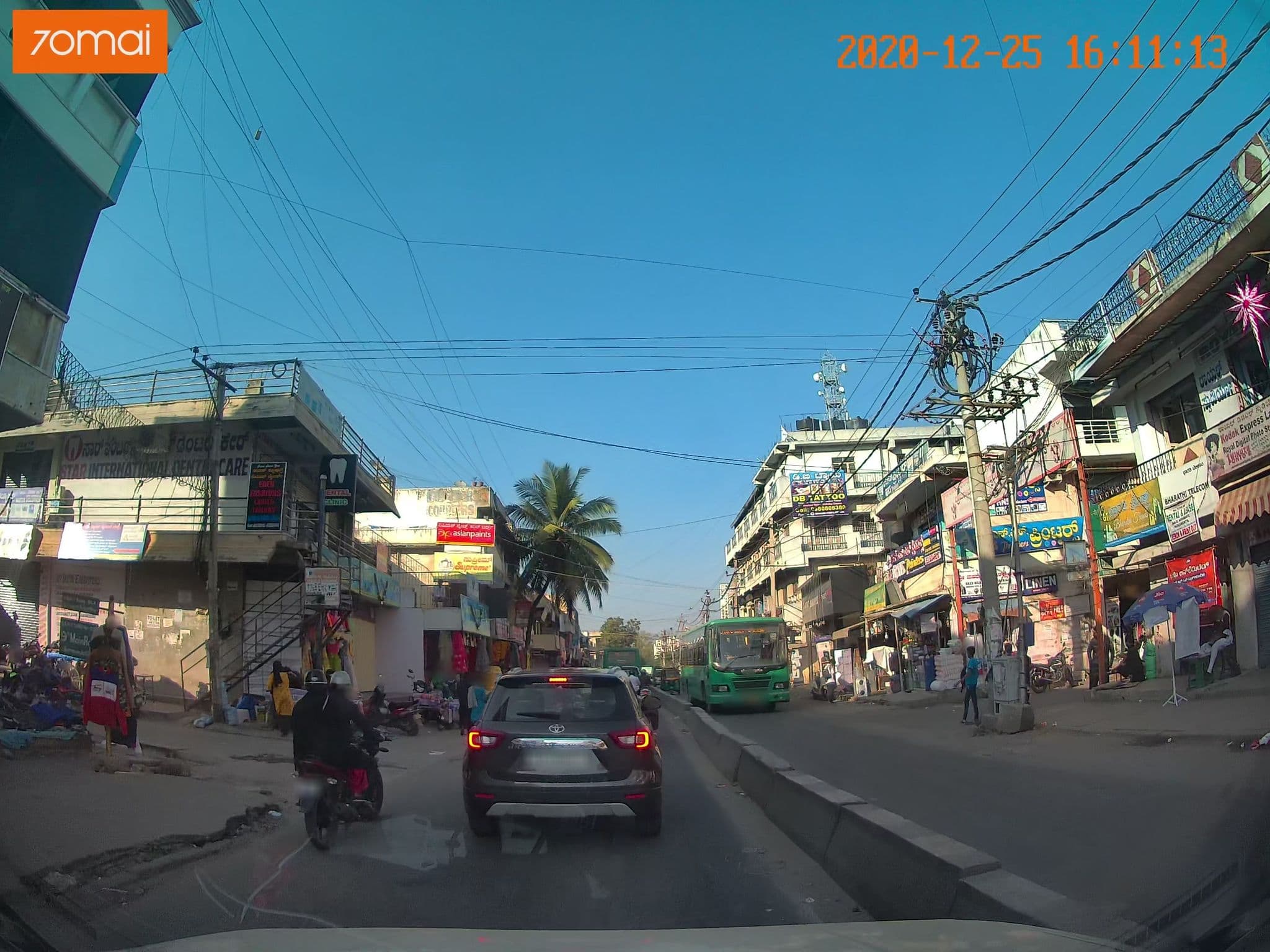 Street view near Robin Traders, Electronic City Phase I — © johnichan (CC BY-SA · Mapillary)