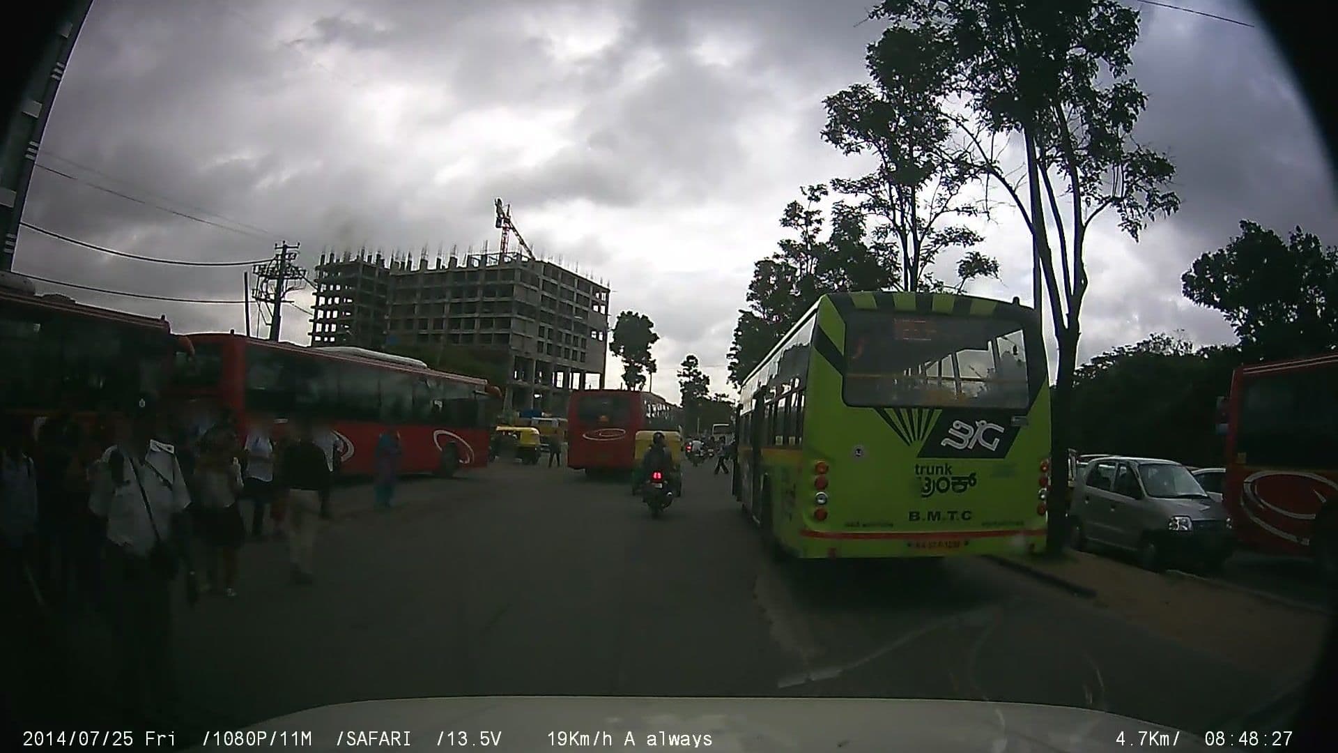 Street view near Casa Blanca Boutique Serviced Apartment, Bengaluru — © johnichan (CC BY-SA · Mapillary)